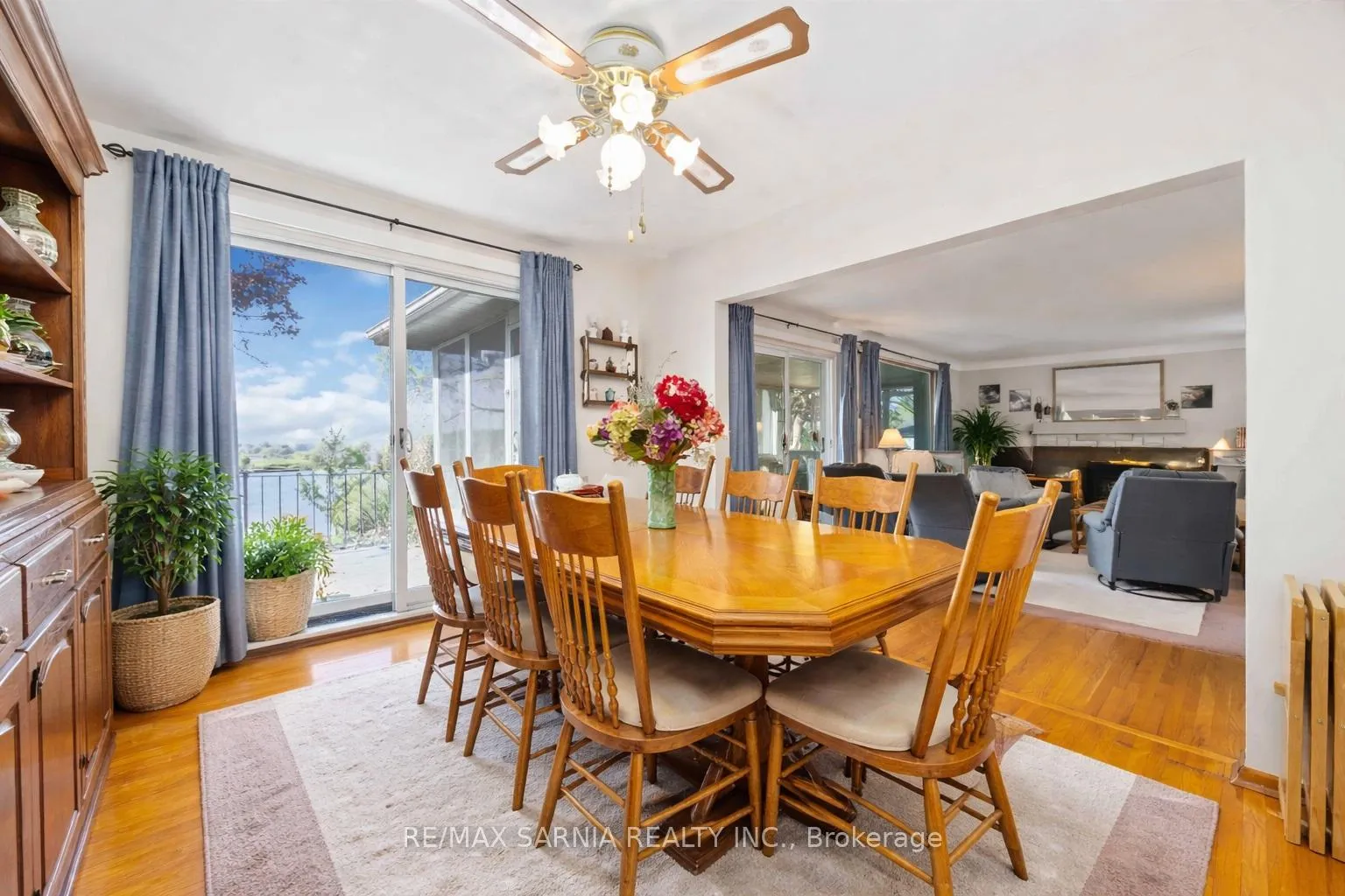 Photo 11 of 563 Riverside Drive, St. Clair — HOMEH