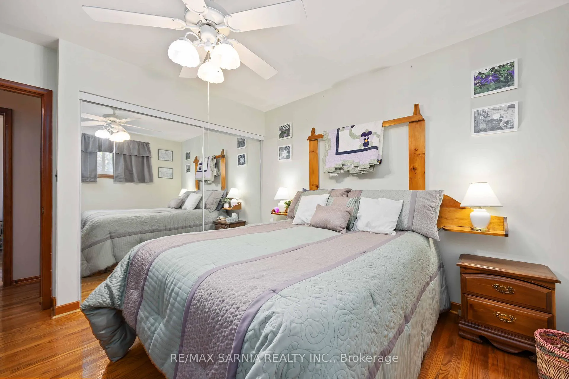 Photo 15 of 563 Riverside Drive, St. Clair — HOMEH