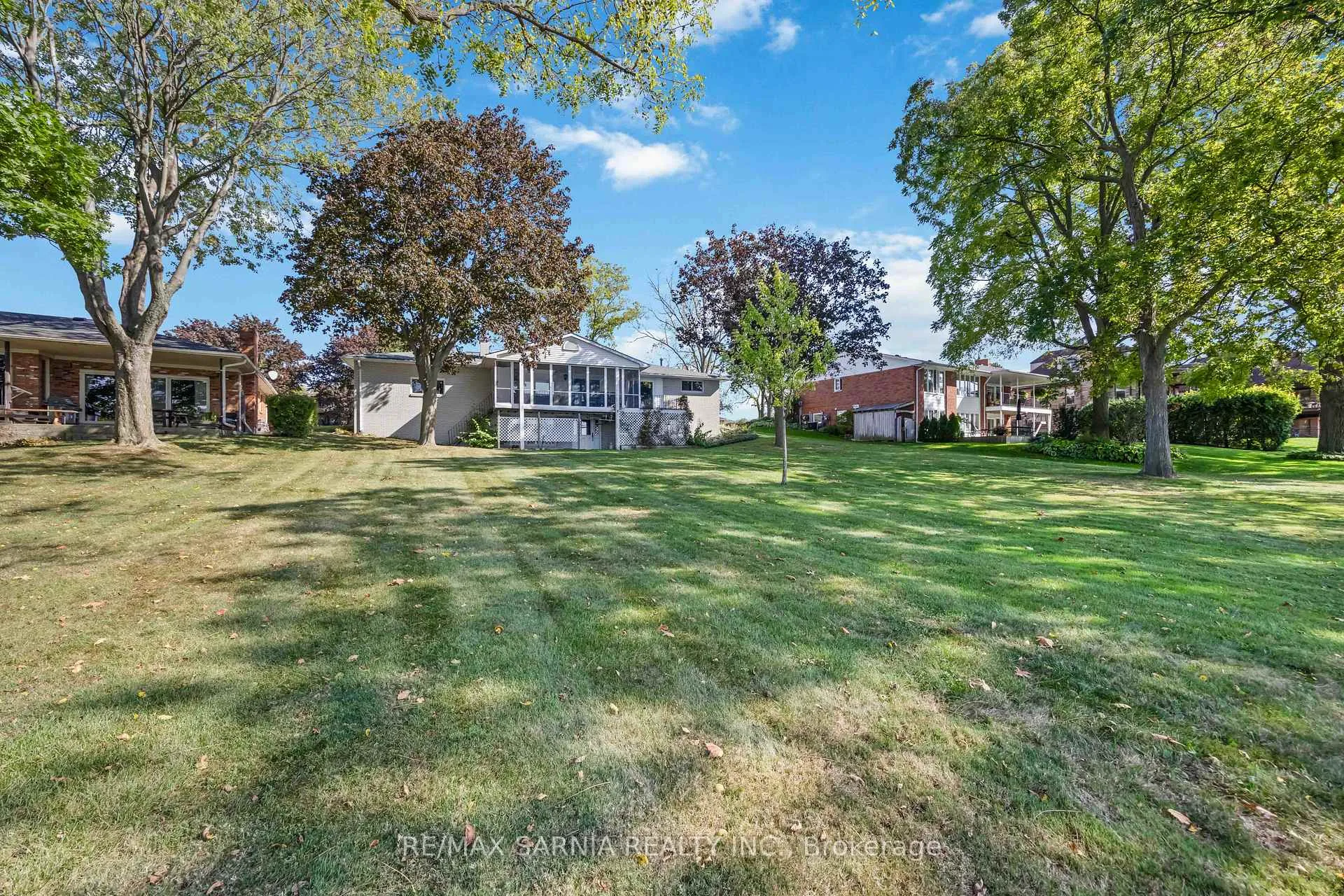 Photo 37 of 563 Riverside Drive, St. Clair — HOMEH