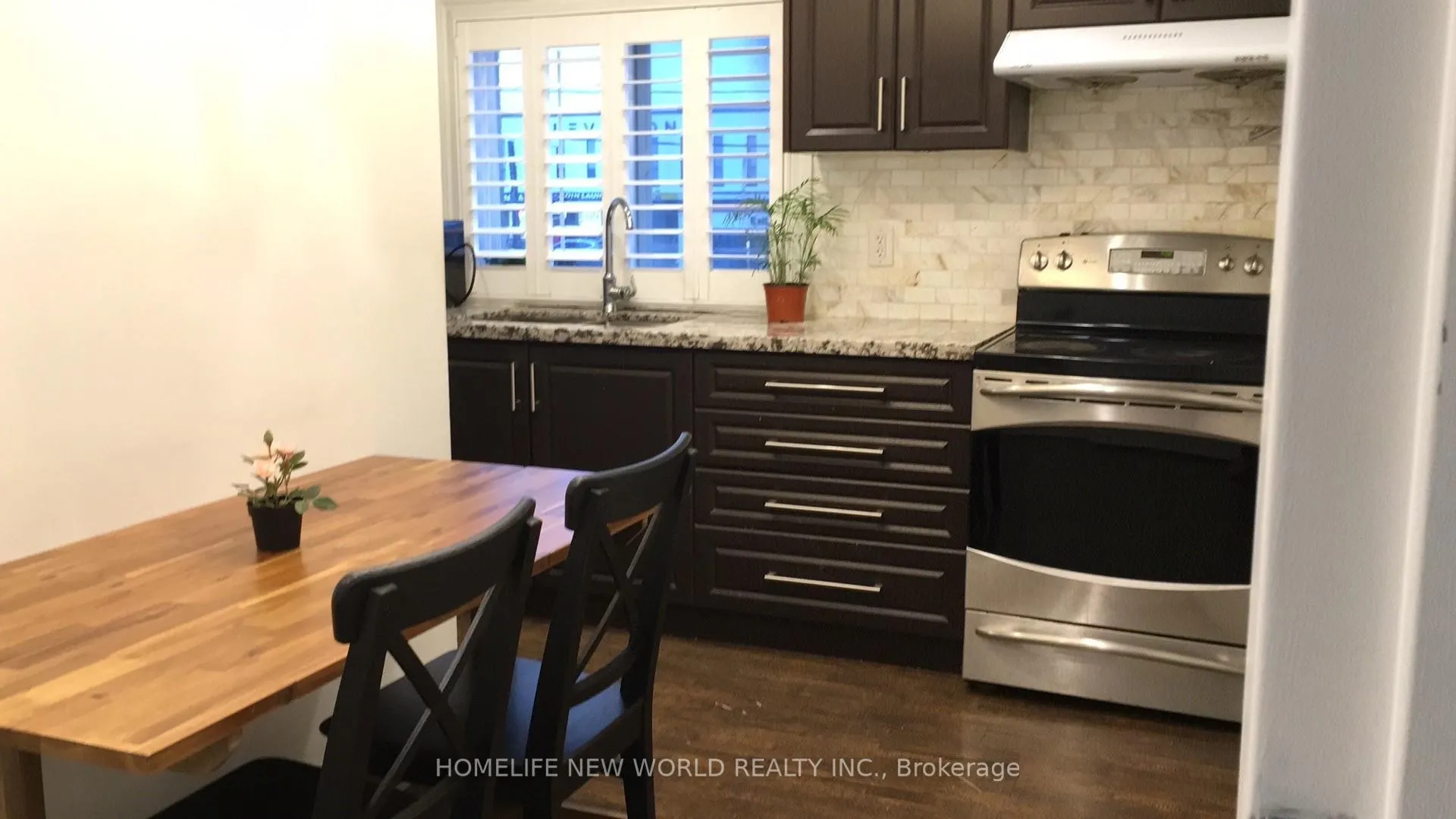 Front of Unit 202, 2466 St Clair Avenue W