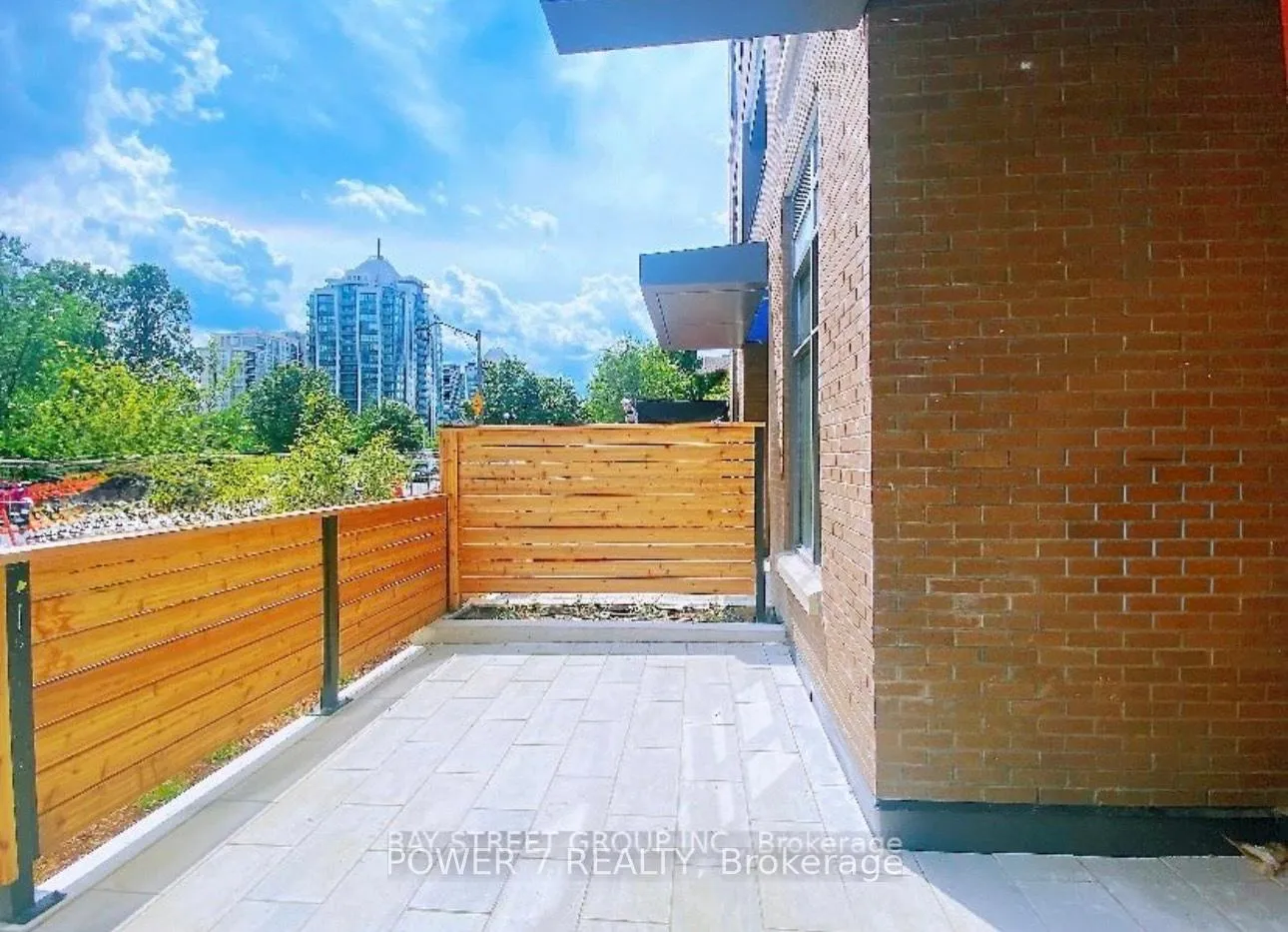Front of Unit D112, 8 Beverley Glen Boulevard N