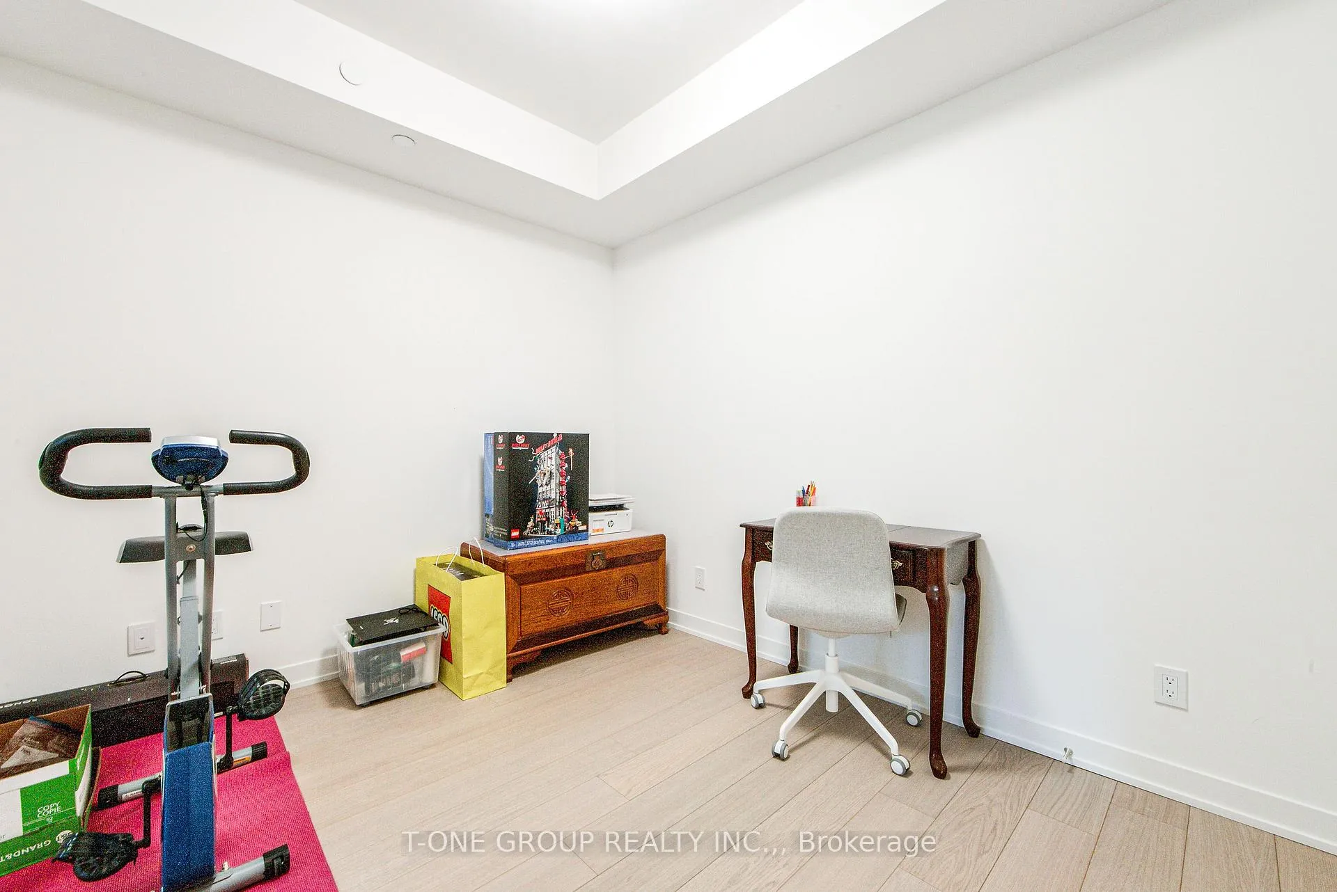 Photo 13 of Unit 912B, 292 Verdale Crossing, Markham, Unionville — HOMEH