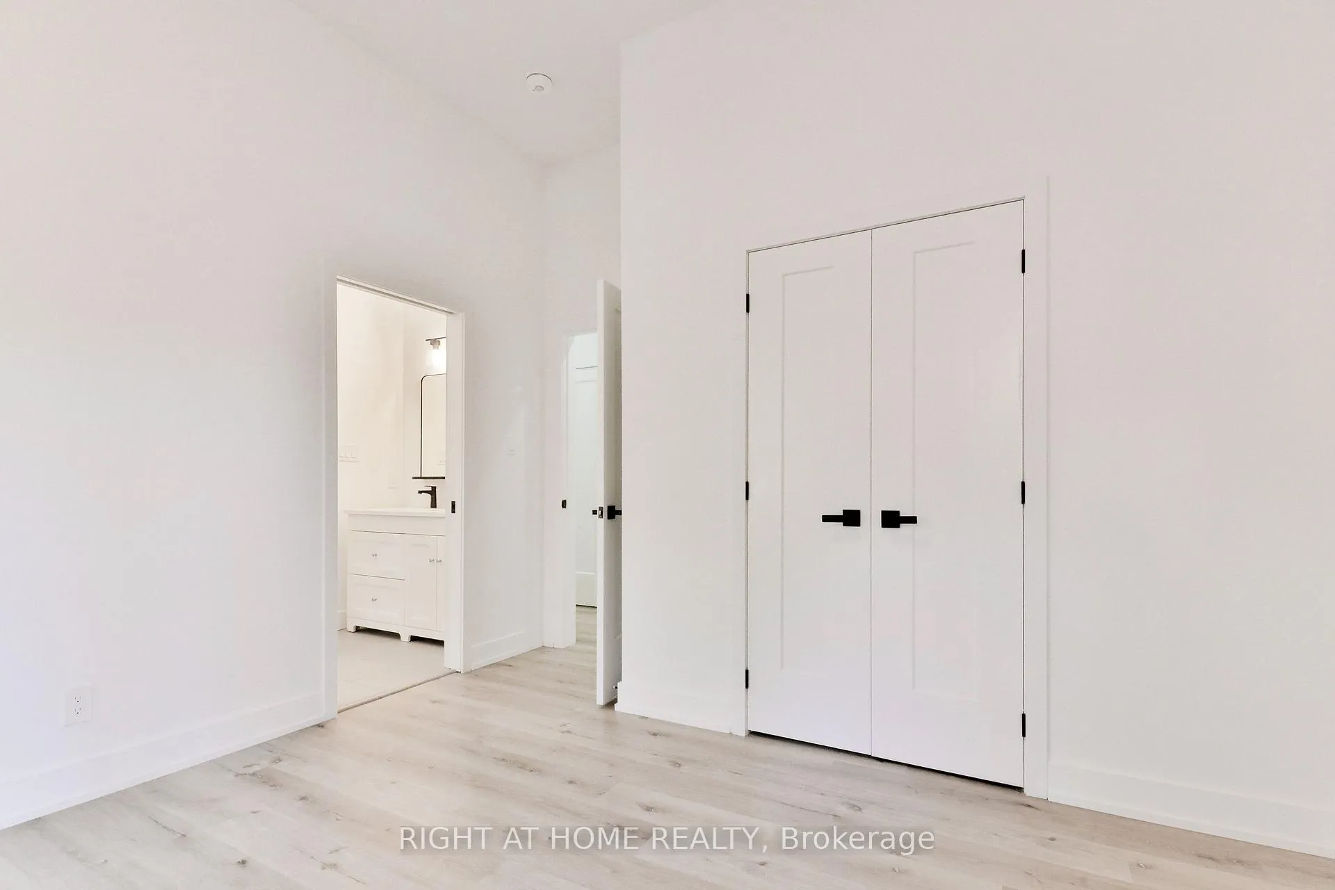 Photo 10 of 45 Brock Avenue, Toronto, South Parkdale — HOMEH