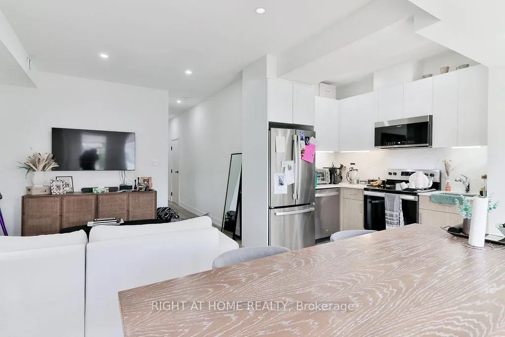 Photo 14 of 45 Brock Avenue, Toronto, South Parkdale — HOMEH