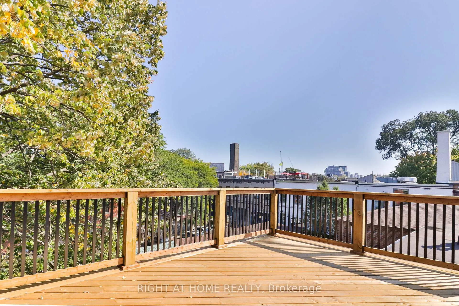 Photo 20 of 45 Brock Avenue, Toronto, South Parkdale — HOMEH
