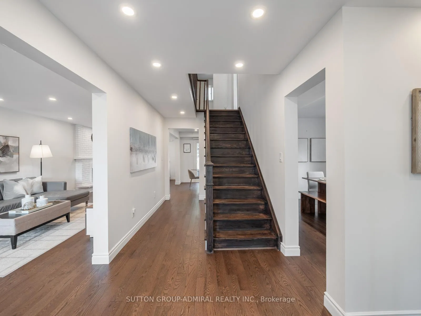 Photo 4 of 110 Conley Street, Vaughan, Lakeview Estates — HOMEH