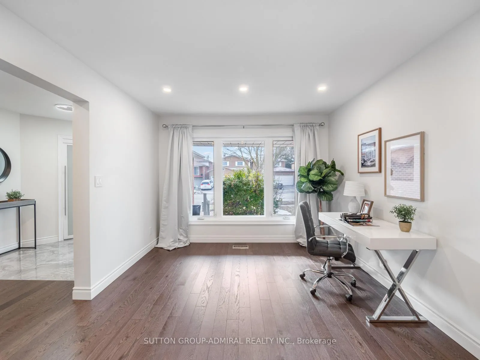 Photo 6 of 110 Conley Street, Vaughan, Lakeview Estates — HOMEH