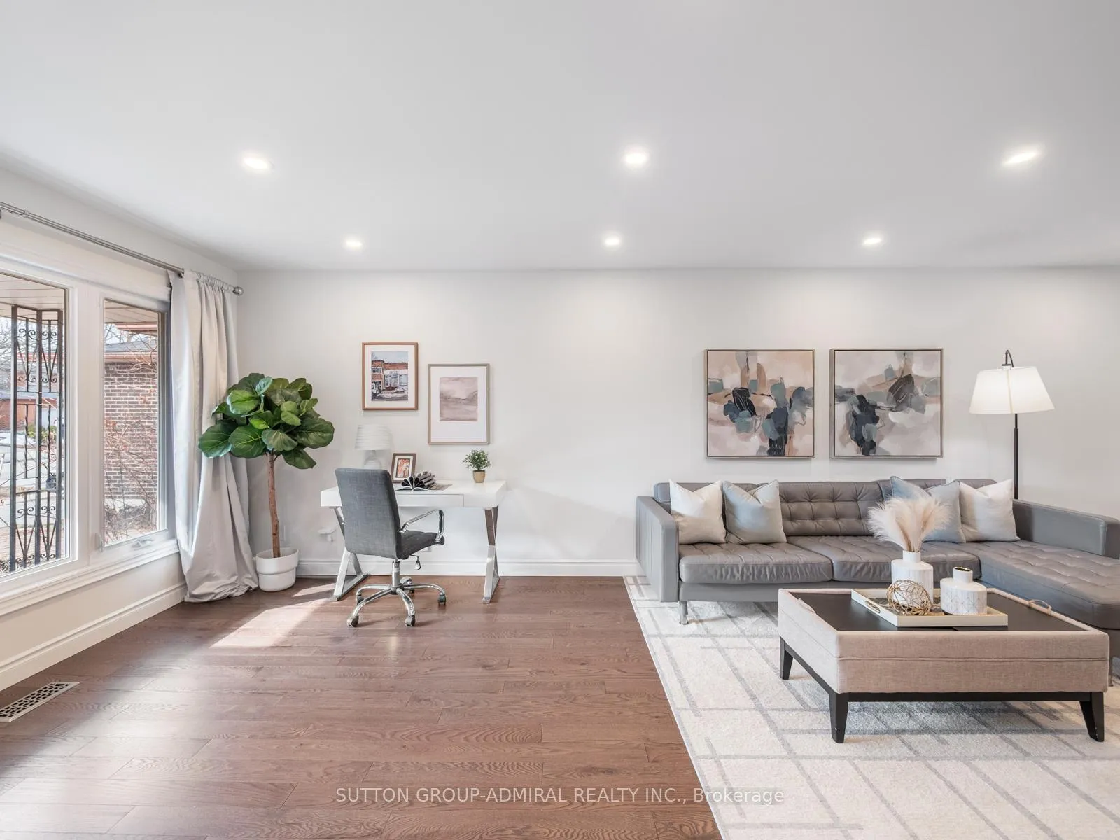 Photo 7 of 110 Conley Street, Vaughan, Lakeview Estates — HOMEH