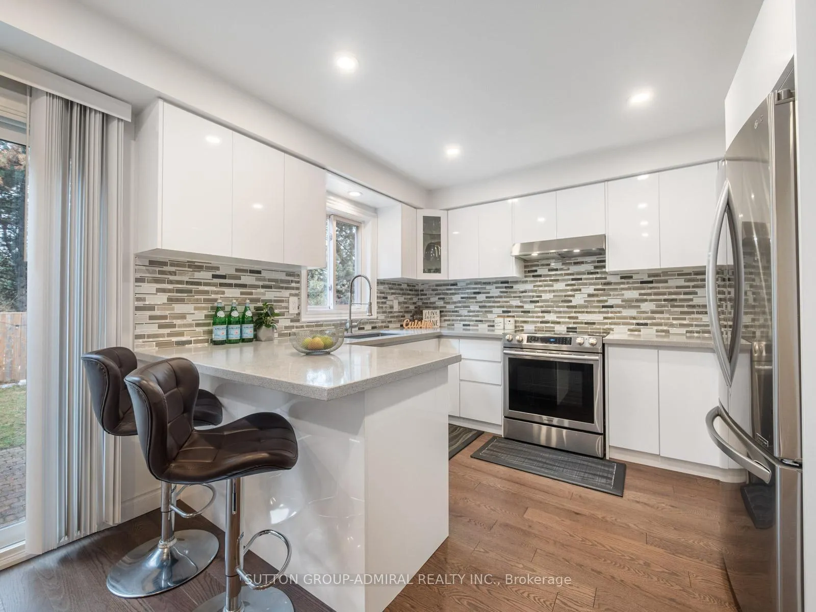 Photo 15 of 110 Conley Street, Vaughan, Lakeview Estates — HOMEH