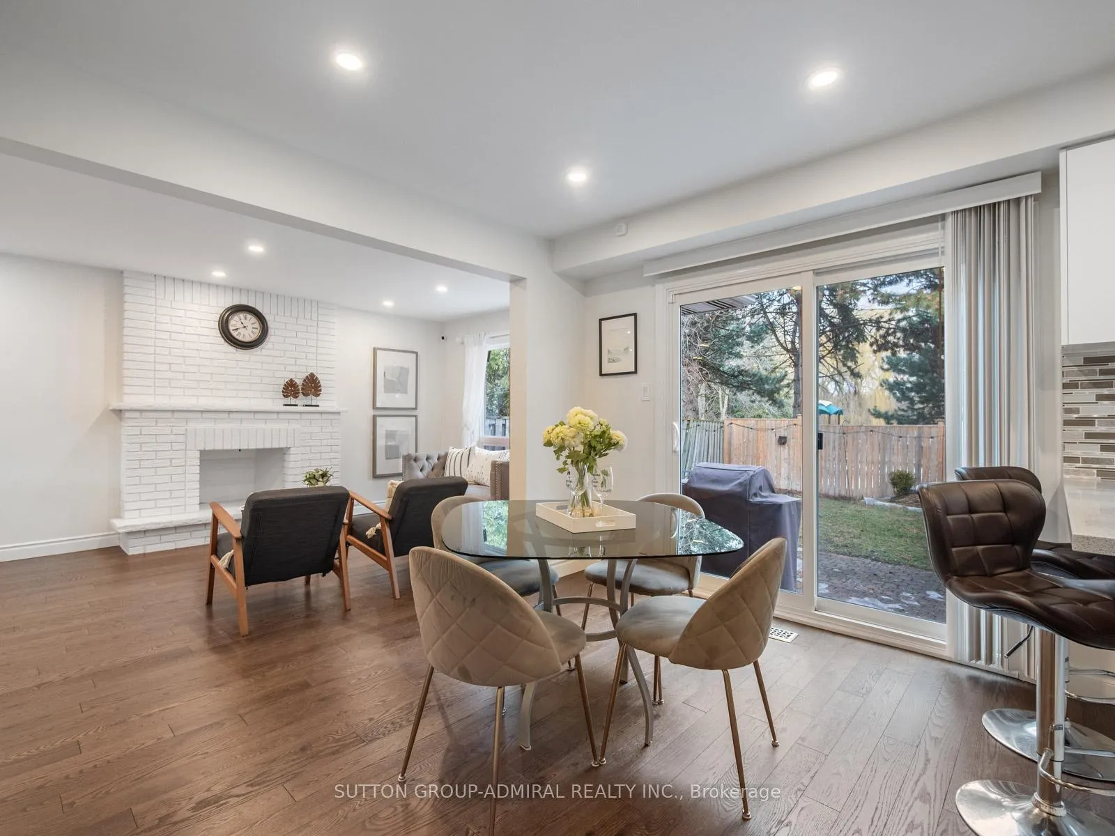Photo 16 of 110 Conley Street, Vaughan, Lakeview Estates — HOMEH