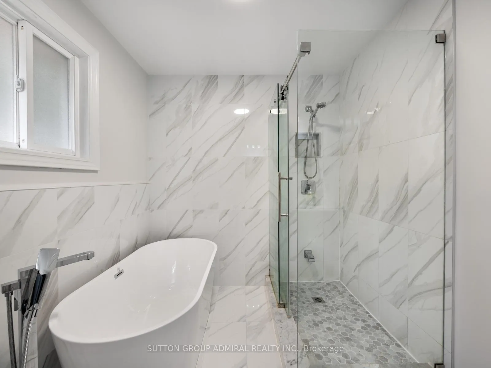 Photo 26 of 110 Conley Street, Vaughan, Lakeview Estates — HOMEH