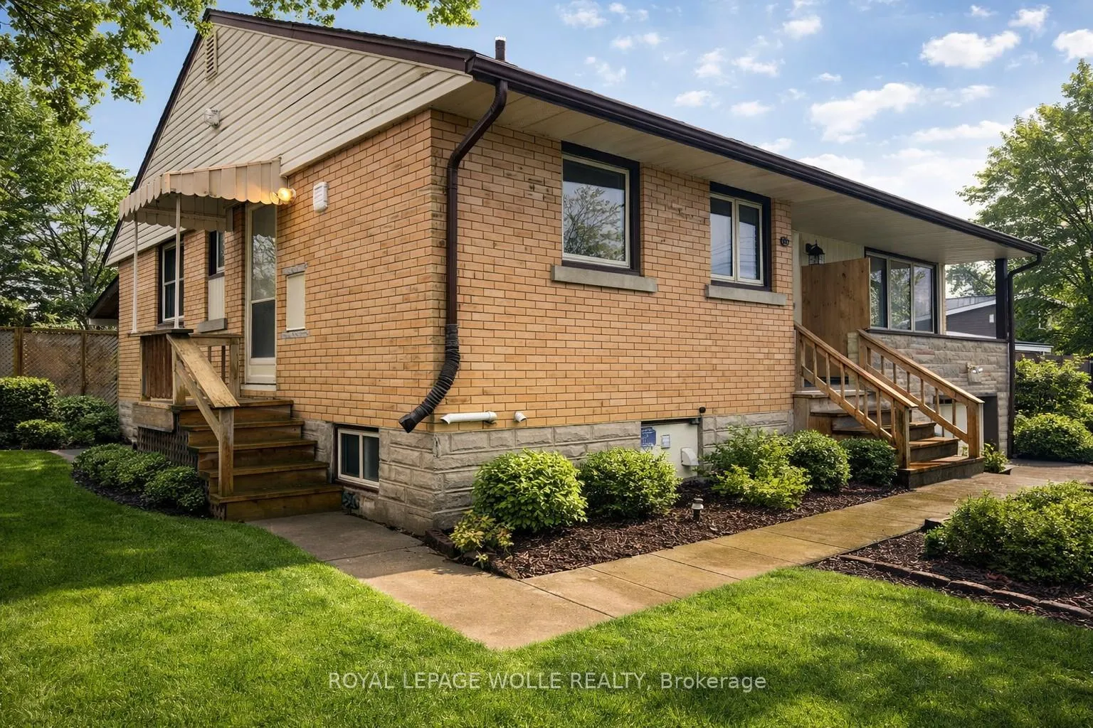 Front of Unit LOWER, 148 Siebert Avenue