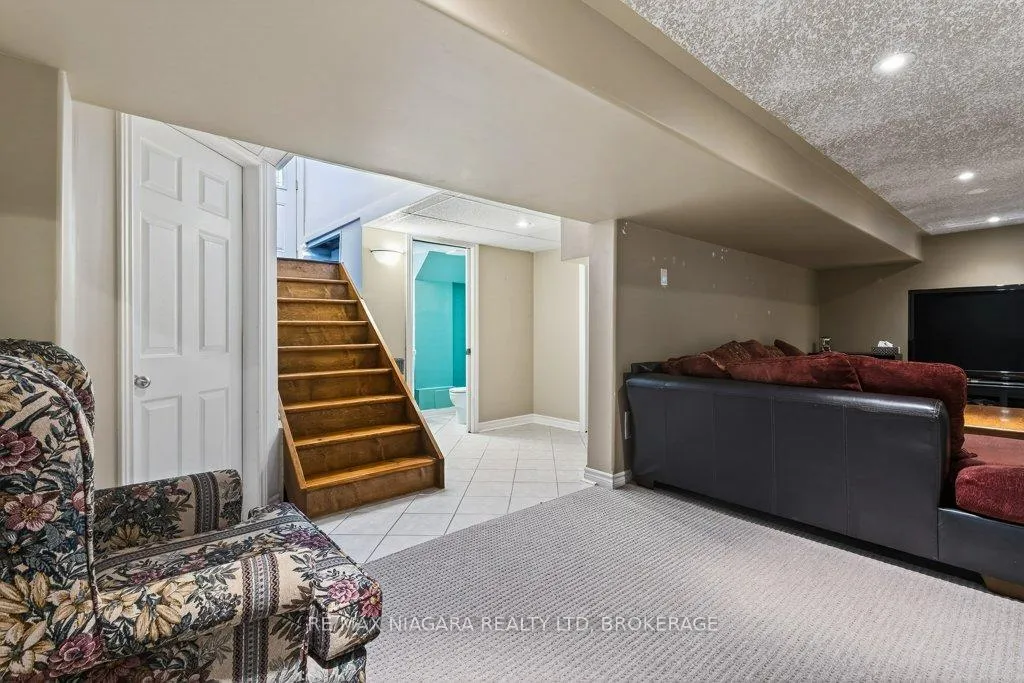 Photo 31 of 6 Grammar Avenue, St. Catharines, Vine/Linwell — HOMEH