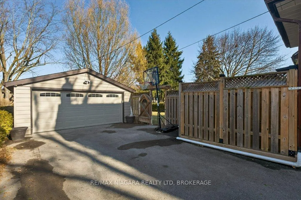 Photo 36 of 6 Grammar Avenue, St. Catharines, Vine/Linwell — HOMEH