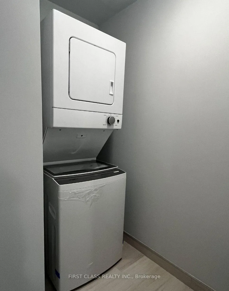 Photo 8 of Unit 1813, 2920 Highway 7, Vaughan, Concord — HOMEH