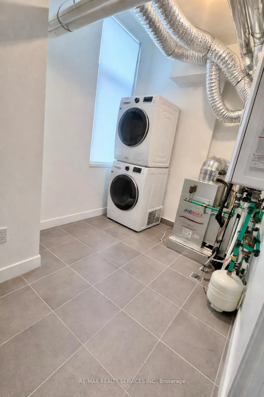 Photo 8 of Unit 4, 65 Romilly Avenue, Brampton, Northwest Brampton — HOMEH