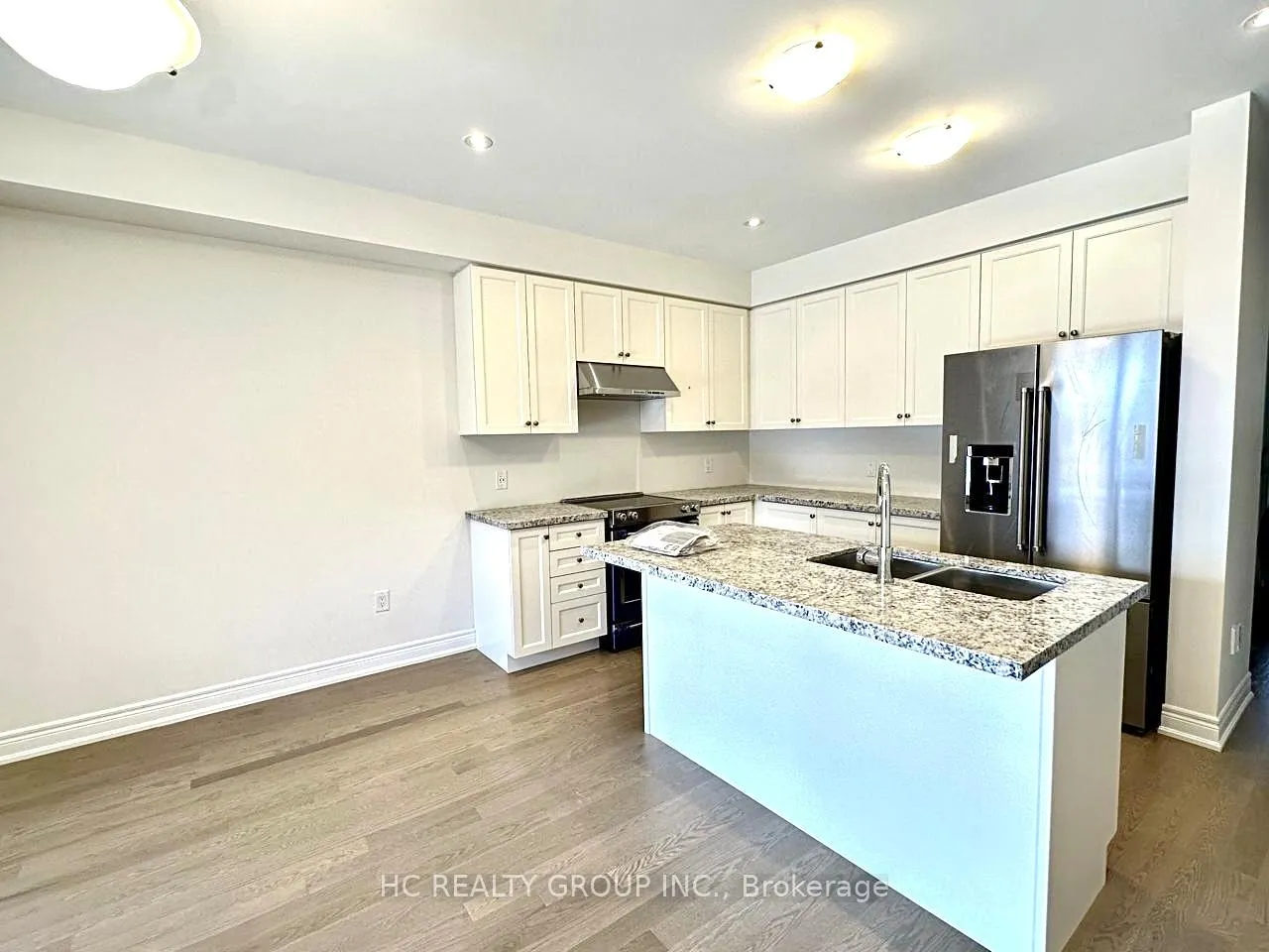 Photo 3 of 561 Vine Cliff Boulevard, Markham, Rural Markham — HOMEH