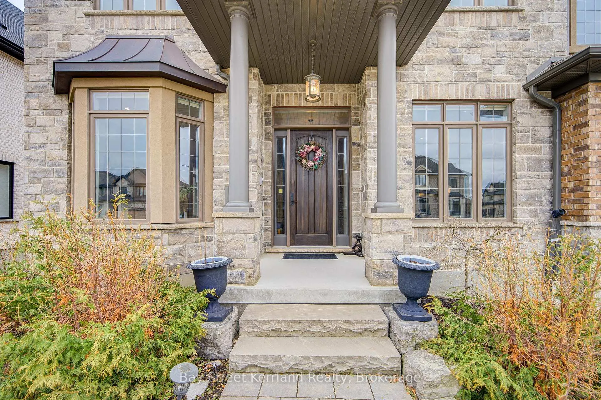 Photo 2 of 265 Chestnut Ridge, Waterloo — HOMEH