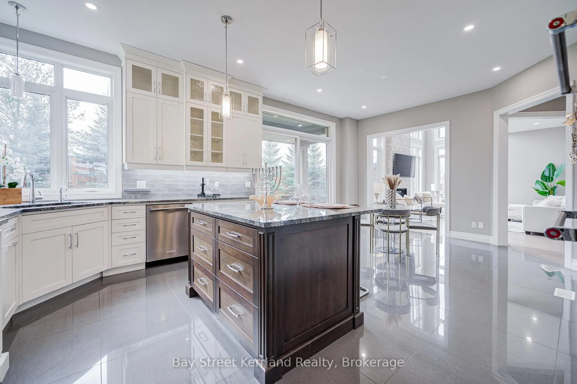 Photo 15 of 265 Chestnut Ridge, Waterloo — HOMEH