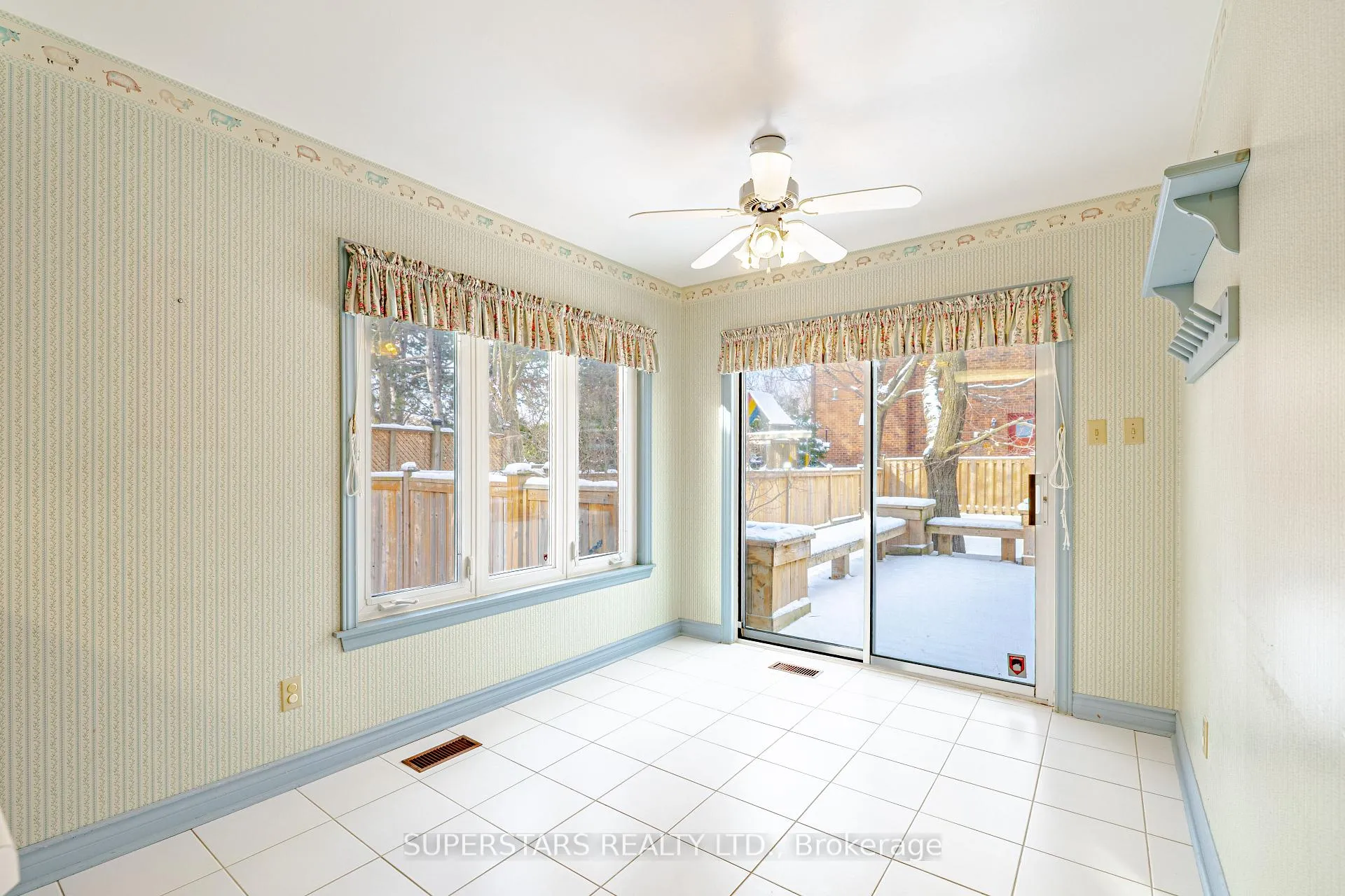 Photo 14 of 12 Aitken Circle, Markham, Unionville — HOMEH