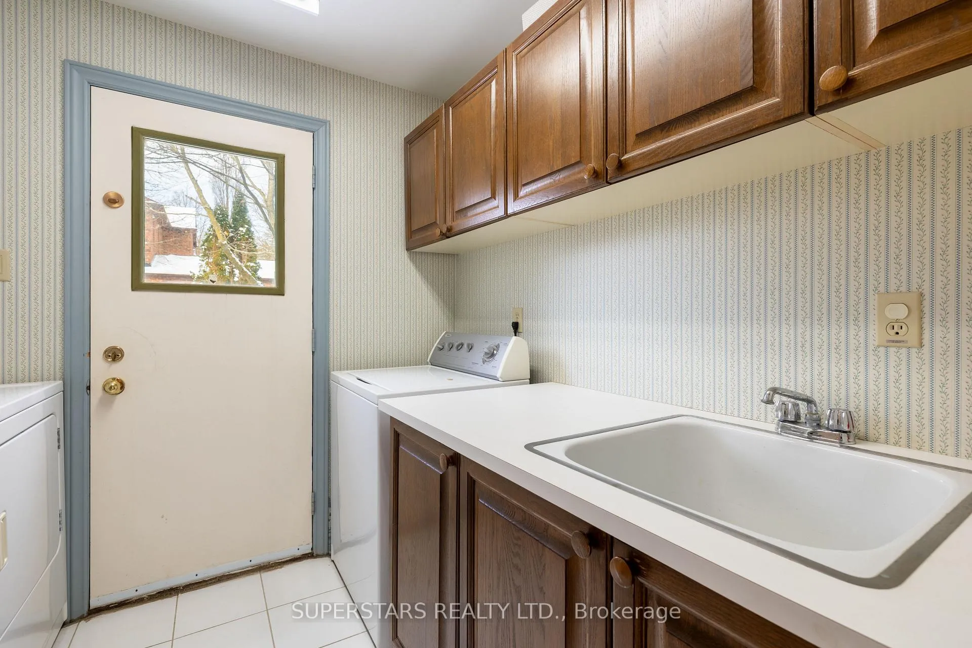 Photo 16 of 12 Aitken Circle, Markham, Unionville — HOMEH