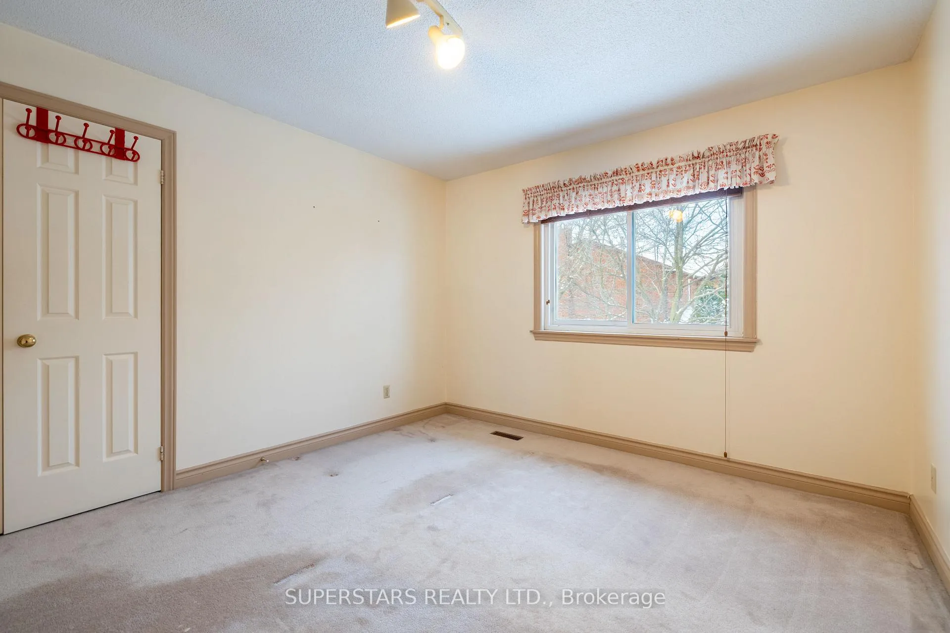 Photo 24 of 12 Aitken Circle, Markham, Unionville — HOMEH