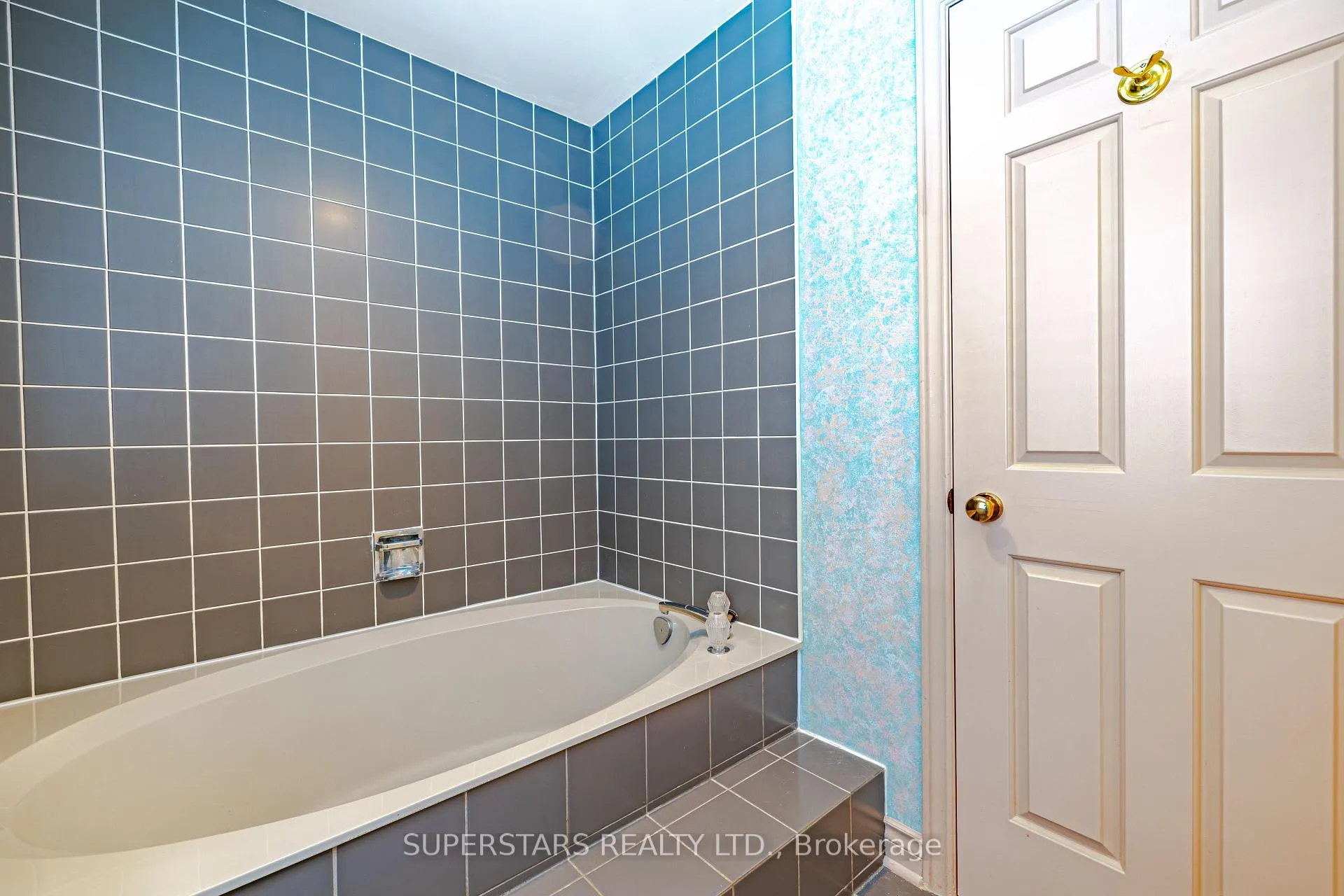 Photo 28 of 12 Aitken Circle, Markham, Unionville — HOMEH