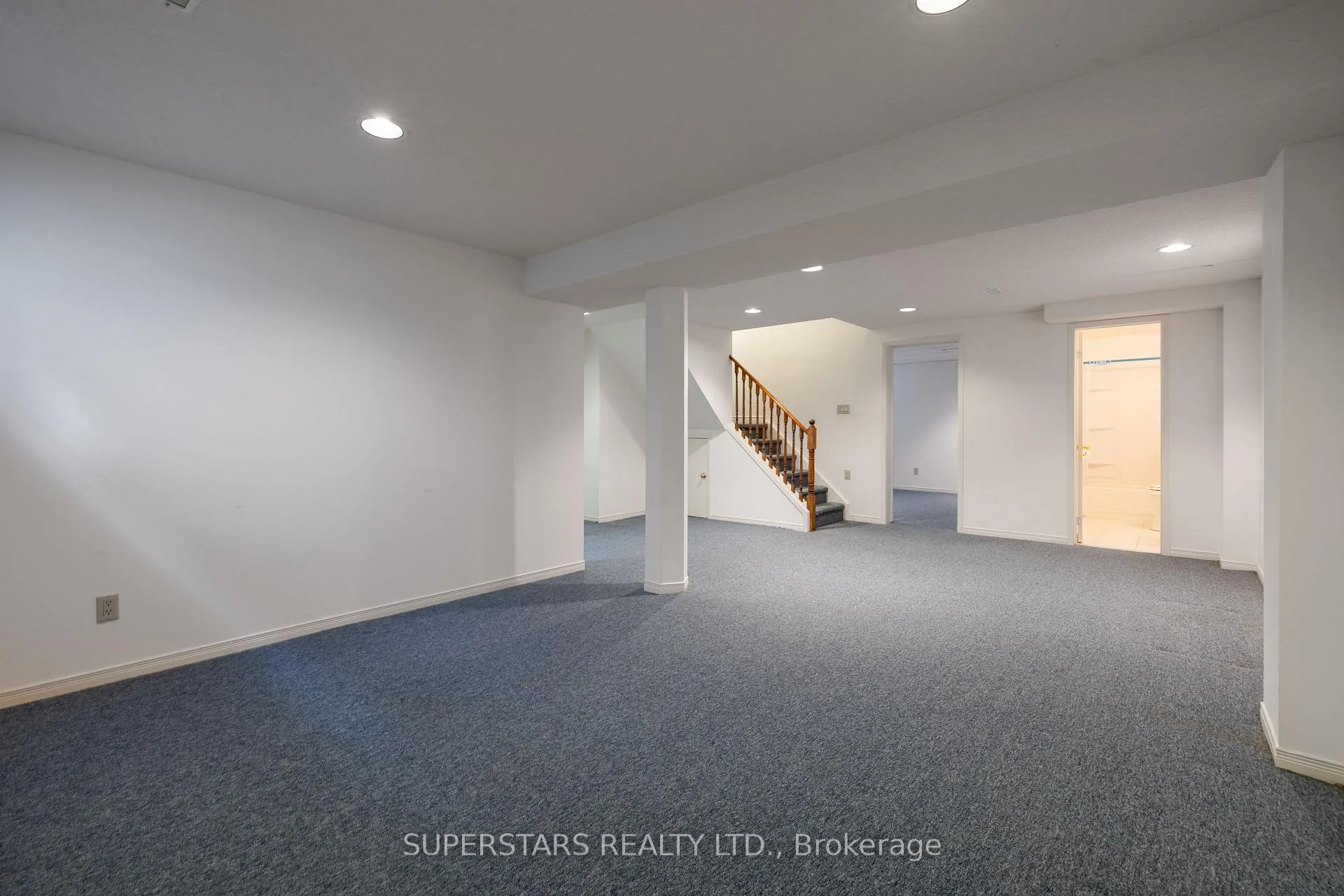 Photo 31 of 12 Aitken Circle, Markham, Unionville — HOMEH