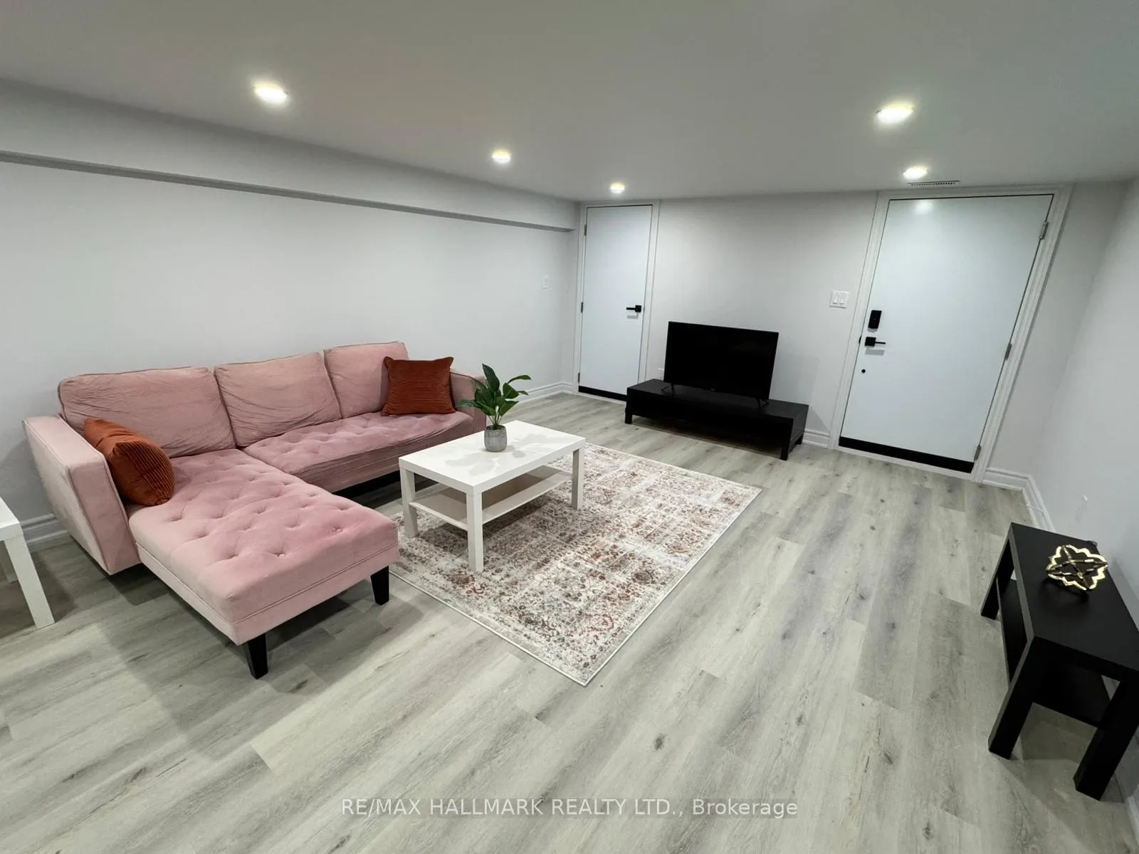Photo 9 of Unit Secondary Suite/Basement, 25B Knowles Crescent, Aurora, Aurora Highlands — HOMEH