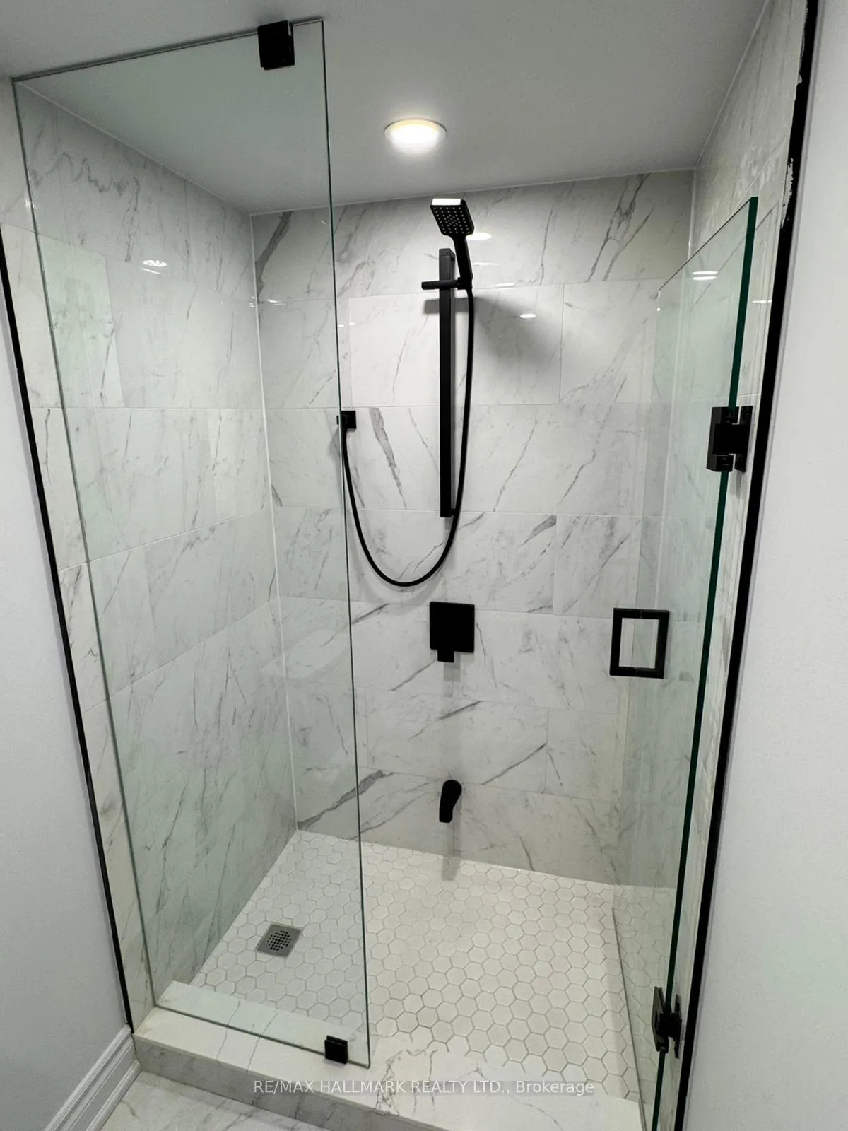 Photo 24 of Unit Secondary Suite/Basement, 25B Knowles Crescent, Aurora, Aurora Highlands — HOMEH