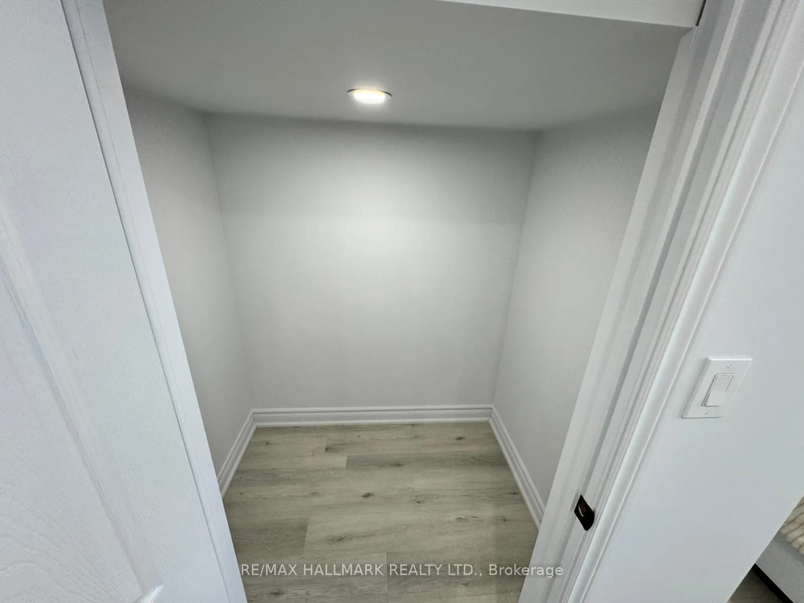 Photo 30 of Unit Secondary Suite/Basement, 25B Knowles Crescent, Aurora, Aurora Highlands — HOMEH