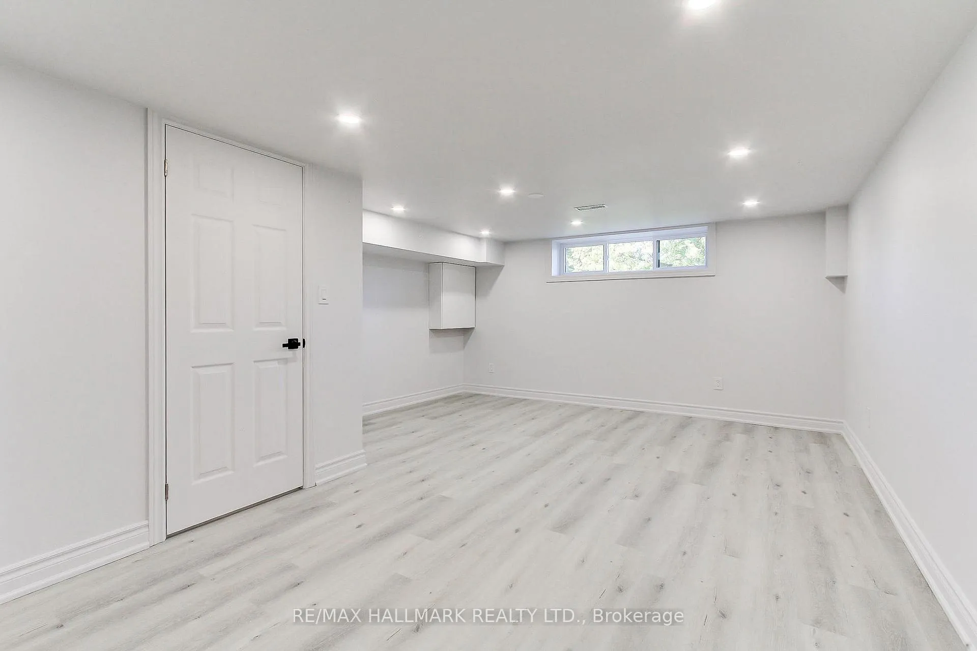 Photo 31 of Unit Secondary Suite/Basement, 25B Knowles Crescent, Aurora, Aurora Highlands — HOMEH