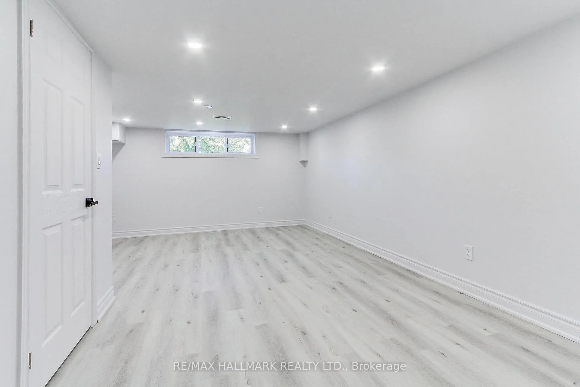 Photo 32 of Unit Secondary Suite/Basement, 25B Knowles Crescent, Aurora, Aurora Highlands — HOMEH
