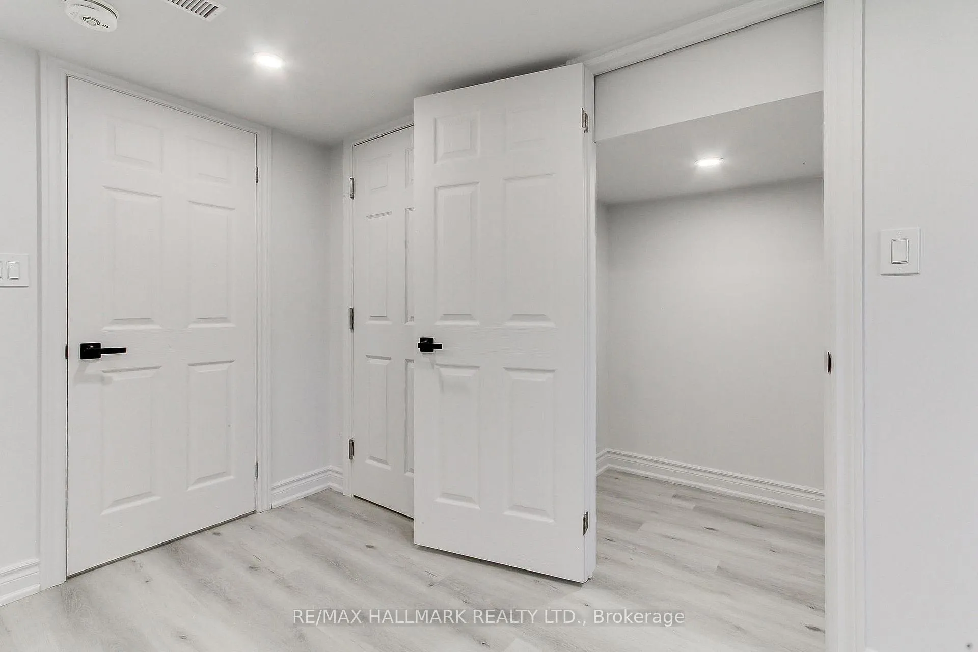 Photo 34 of Unit Secondary Suite/Basement, 25B Knowles Crescent, Aurora, Aurora Highlands — HOMEH