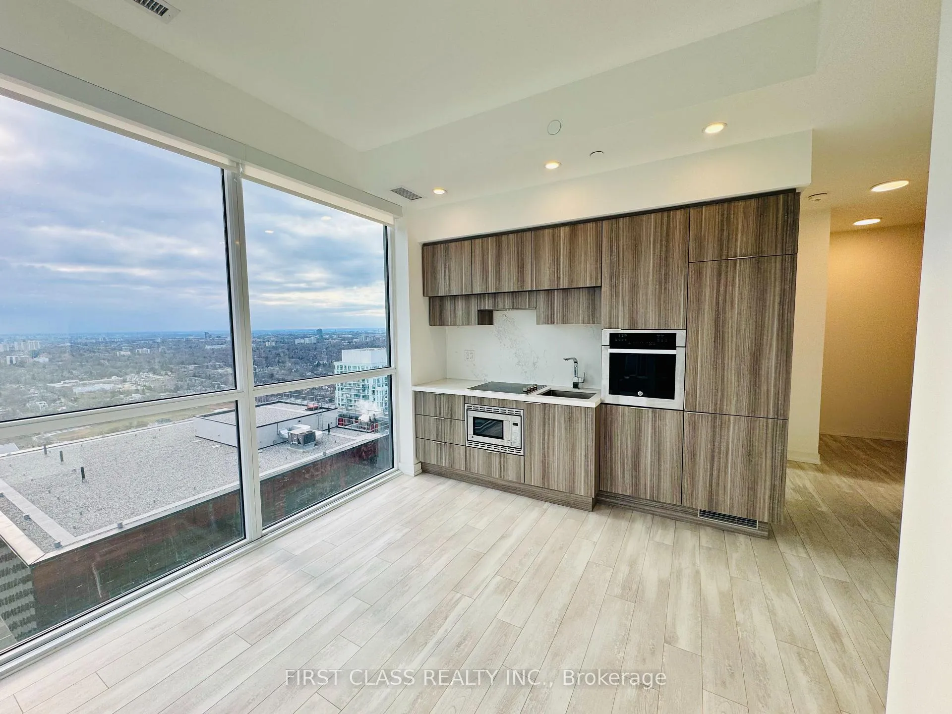 Photo 4 of Unit 3905, 39 Roehampton Avenue, Toronto, Mount Pleasant West — HOMEH
