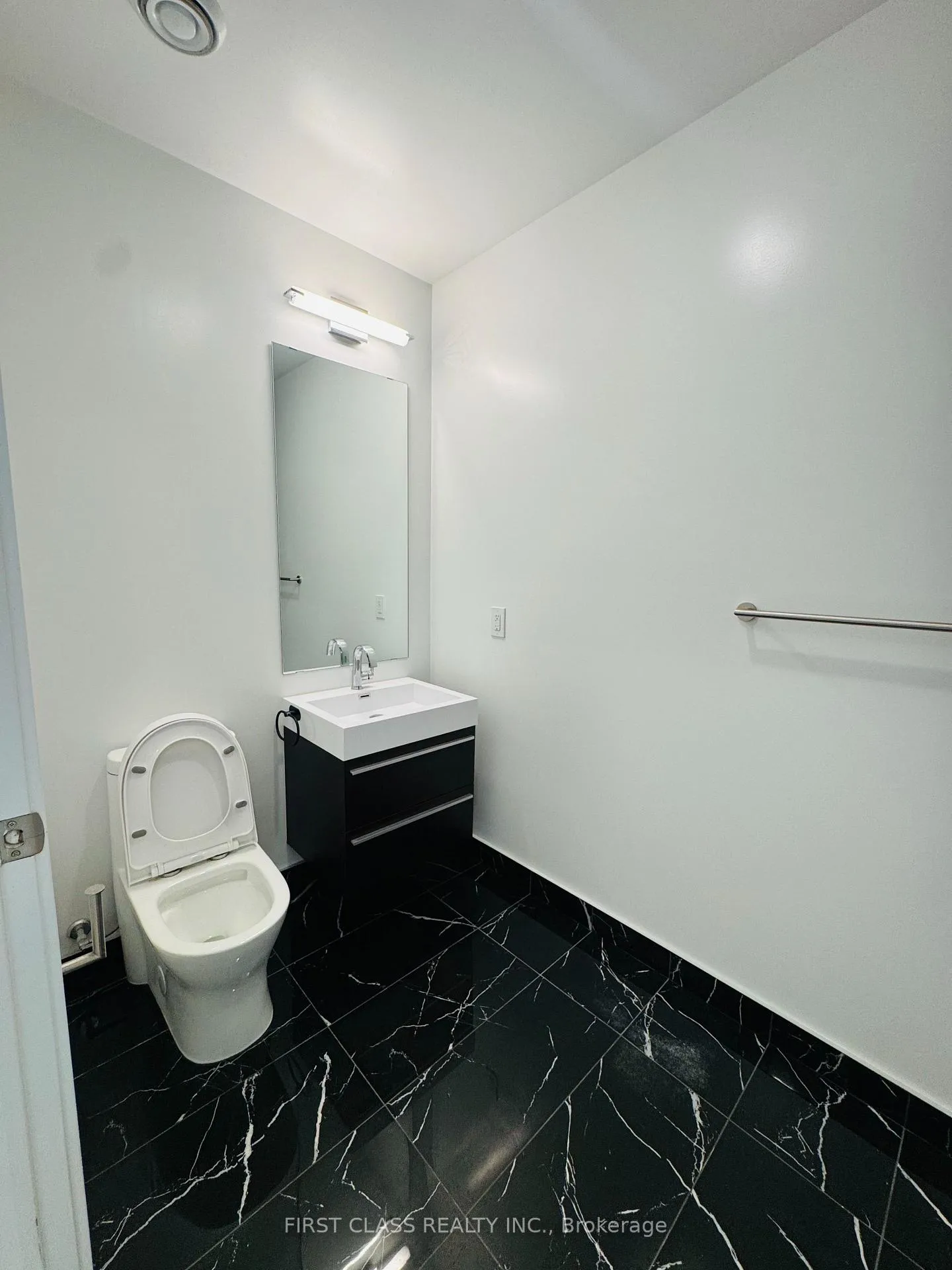 Photo 14 of Unit 3905, 39 Roehampton Avenue, Toronto, Mount Pleasant West — HOMEH