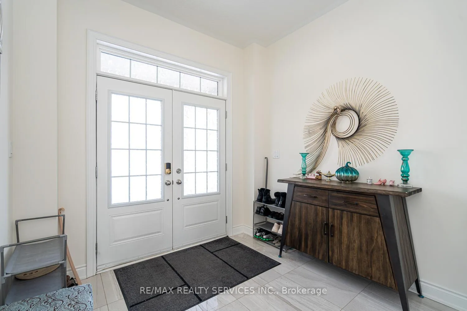 Photo 2 of 34 Thornvalley Terrace, Caledon, Rural Caledon — HOMEH