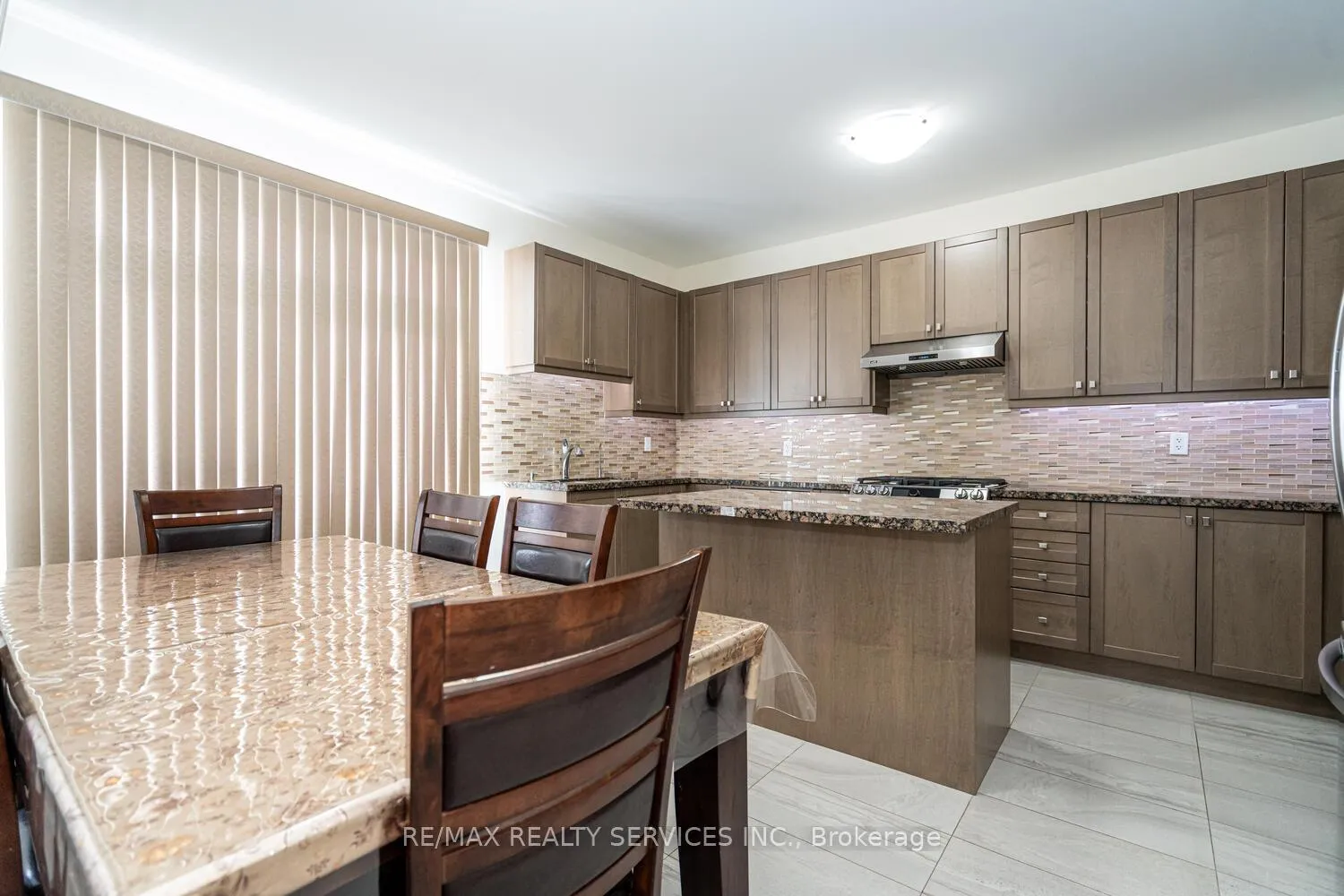 Photo 14 of 34 Thornvalley Terrace, Caledon, Rural Caledon — HOMEH