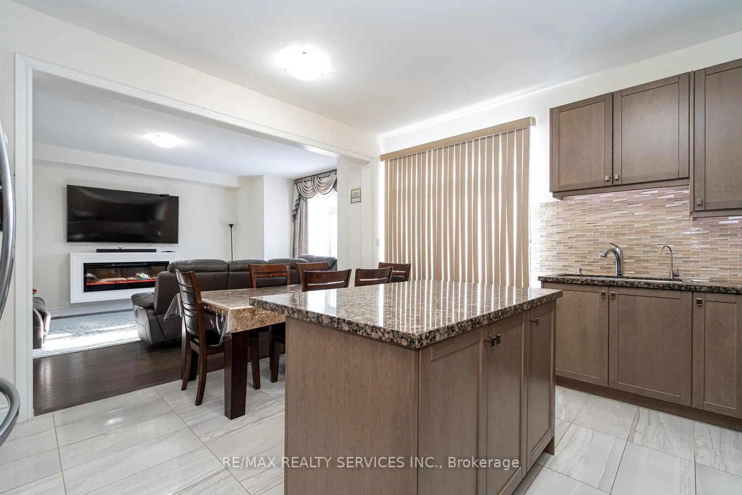 Photo 15 of 34 Thornvalley Terrace, Caledon, Rural Caledon — HOMEH