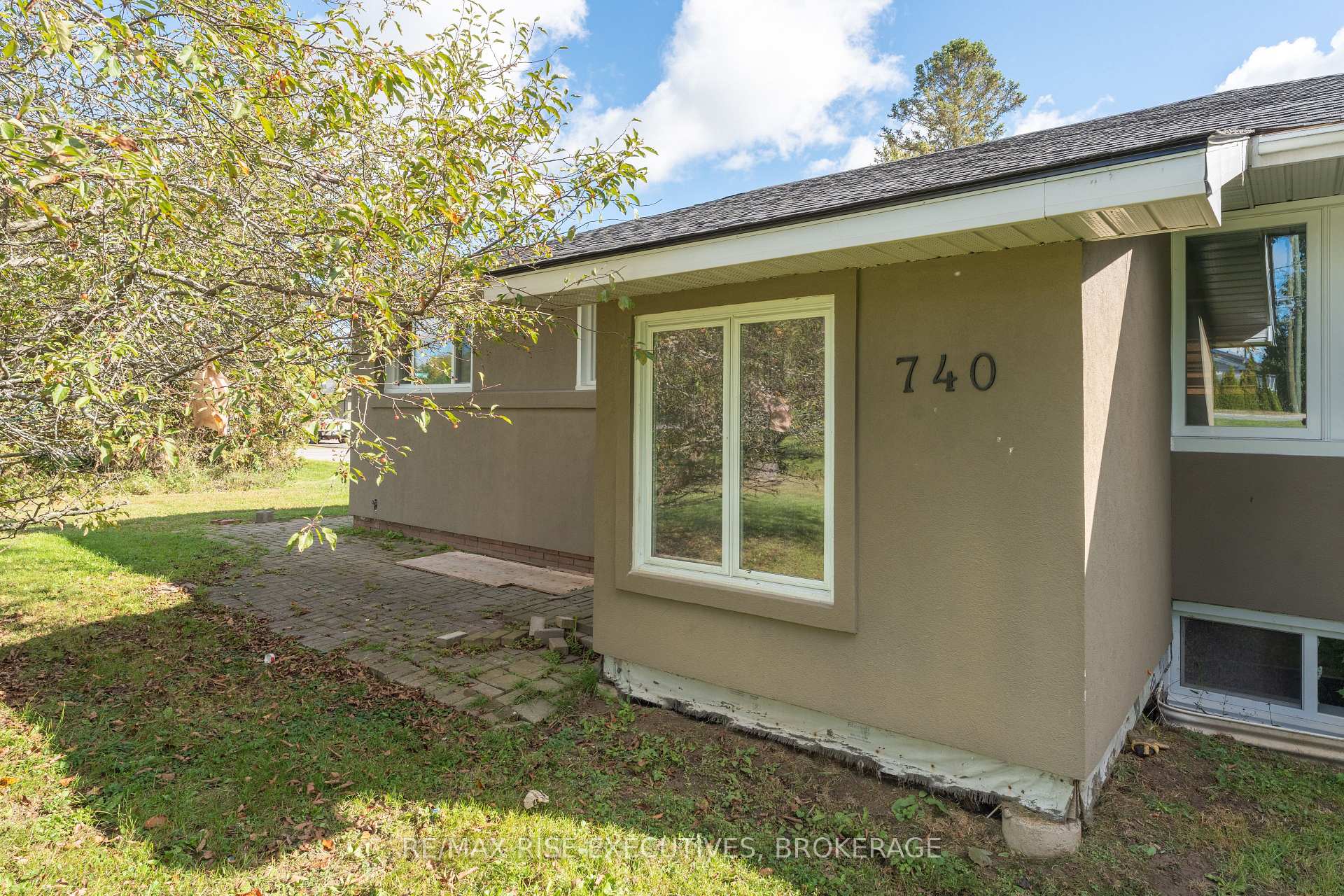 Photo 1 of Unit 2, 740 Collins Bay Road, Kingston, South of Taylor-Kidd Blvd — HOMEH