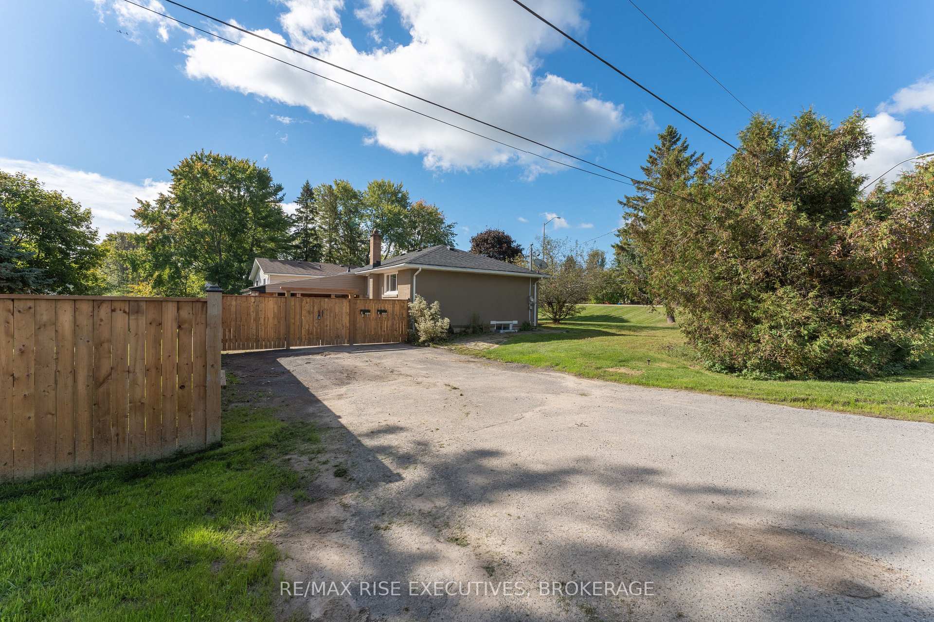 Photo 2 of Unit 2, 740 Collins Bay Road, Kingston, South of Taylor-Kidd Blvd — HOMEH