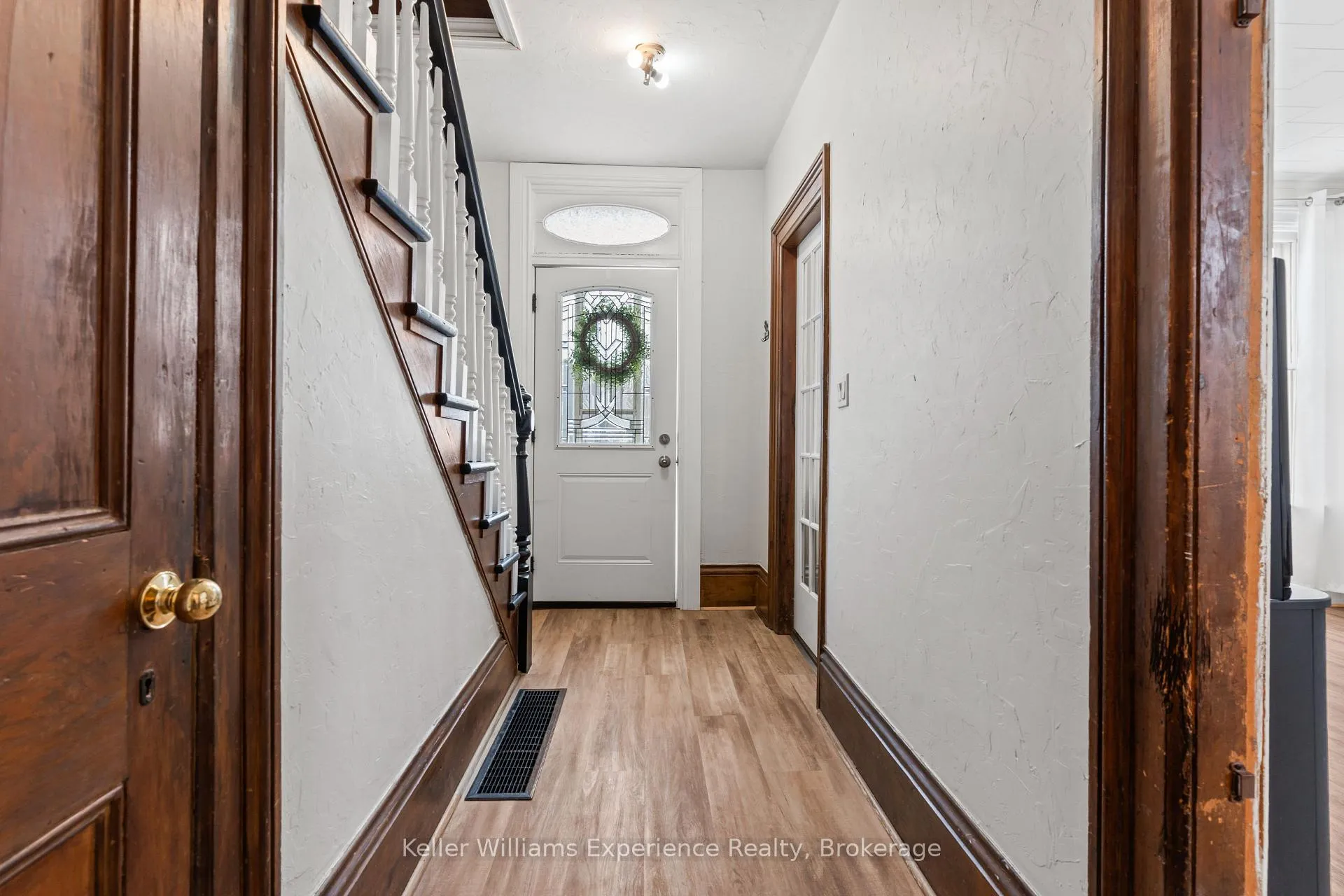 Photo 3 of 253 11th Street E, Owen Sound — HOMEH