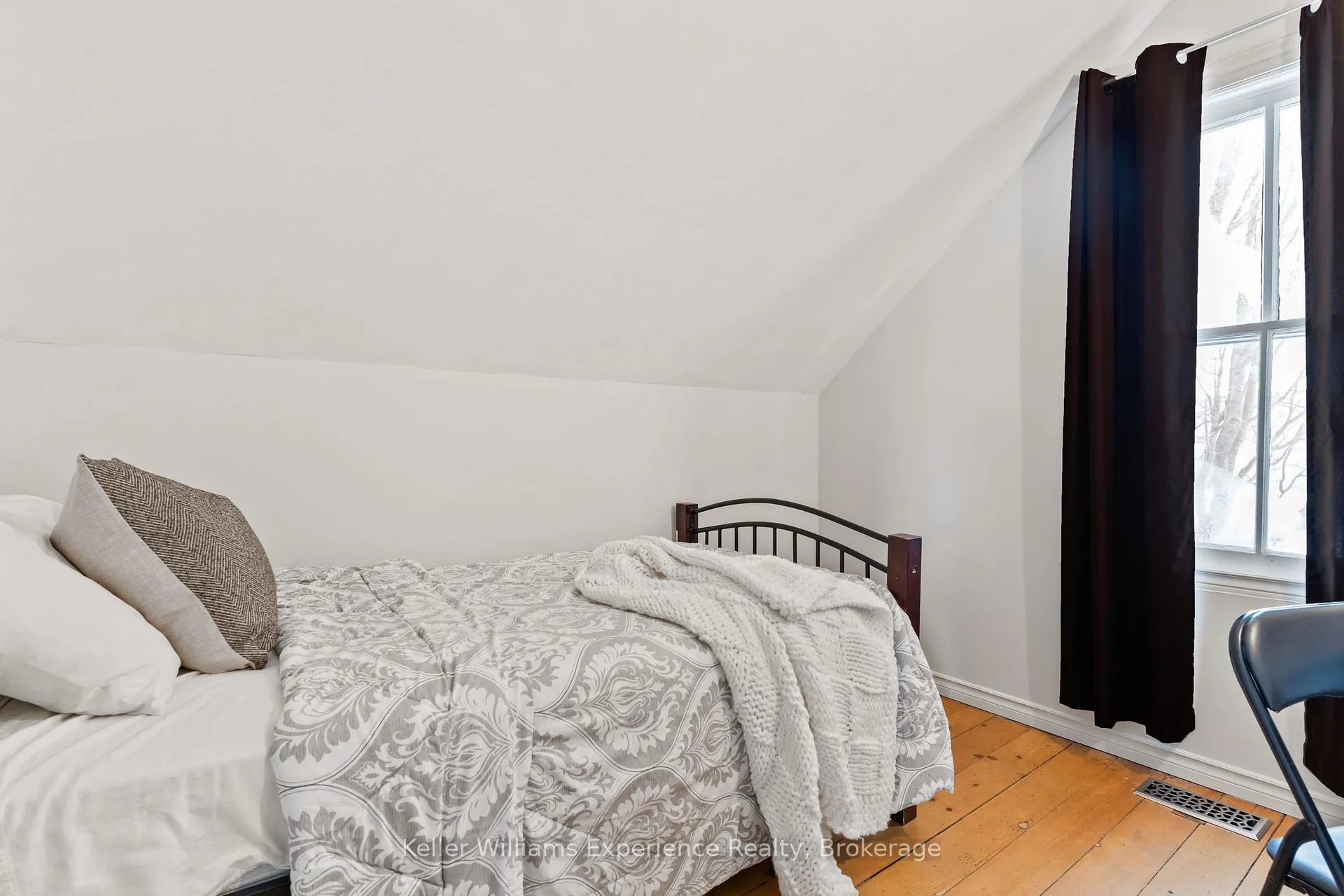 Photo 26 of 253 11th Street E, Owen Sound — HOMEH