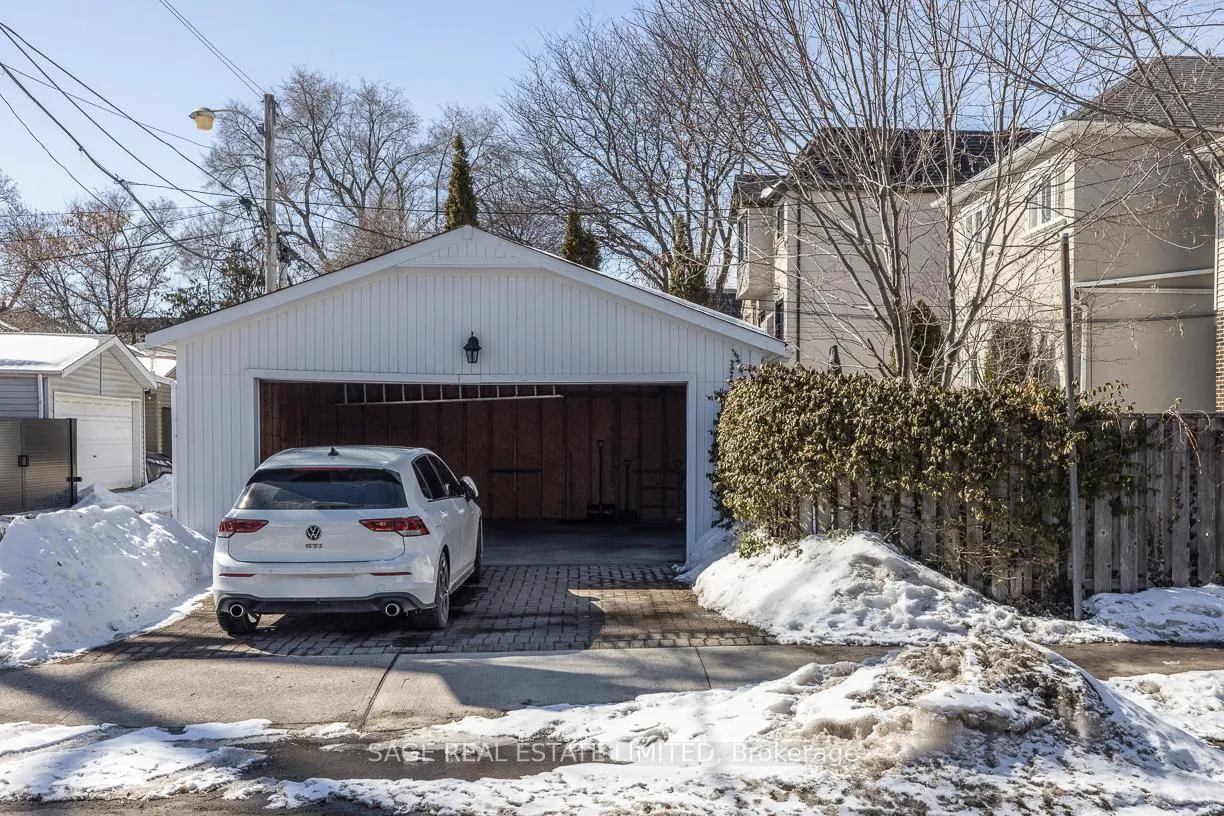 Photo 4 of 205 Cranbrooke Avenue, Toronto, Lawrence Park North — HOMEH