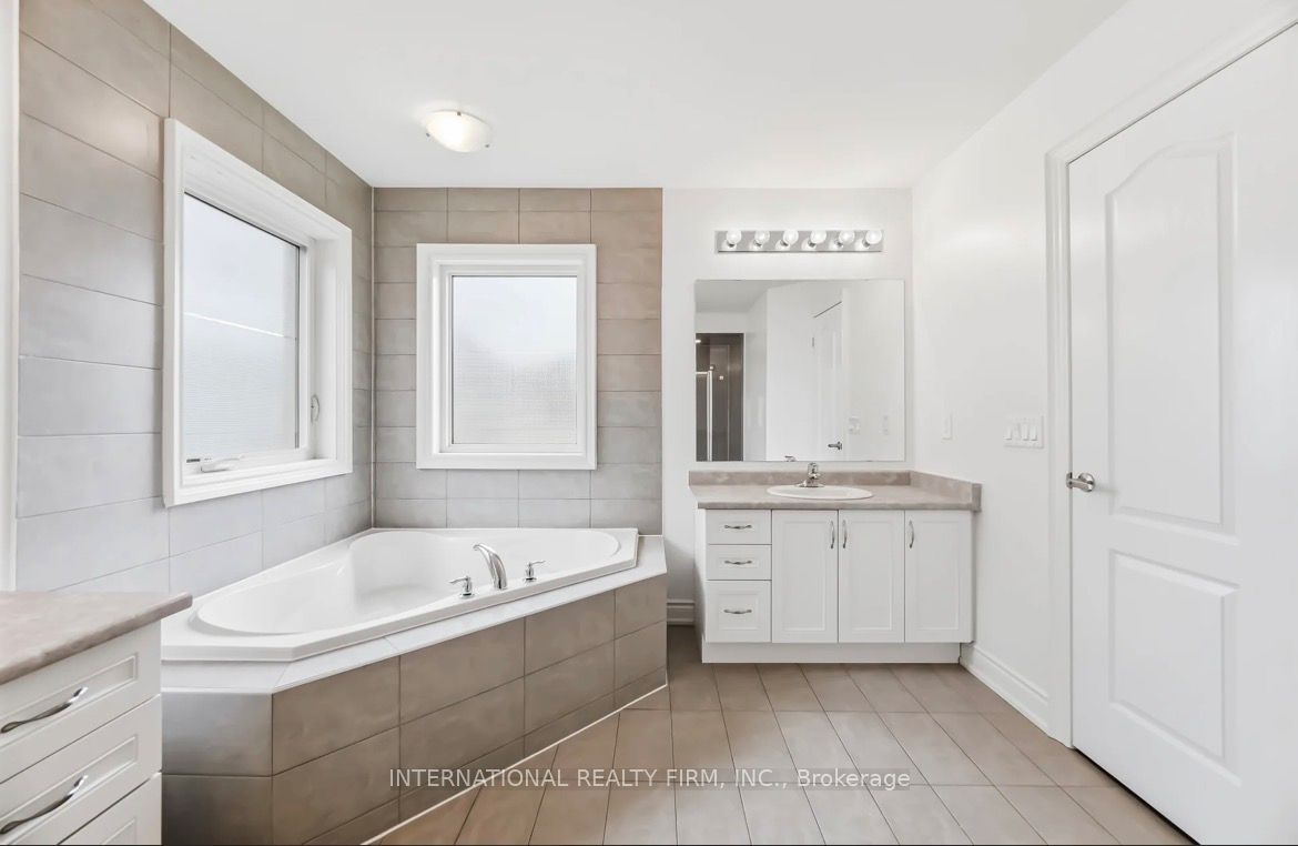 Photo 27 of 221 Etheridge Avenue N, Milton, Ford — HOMEH