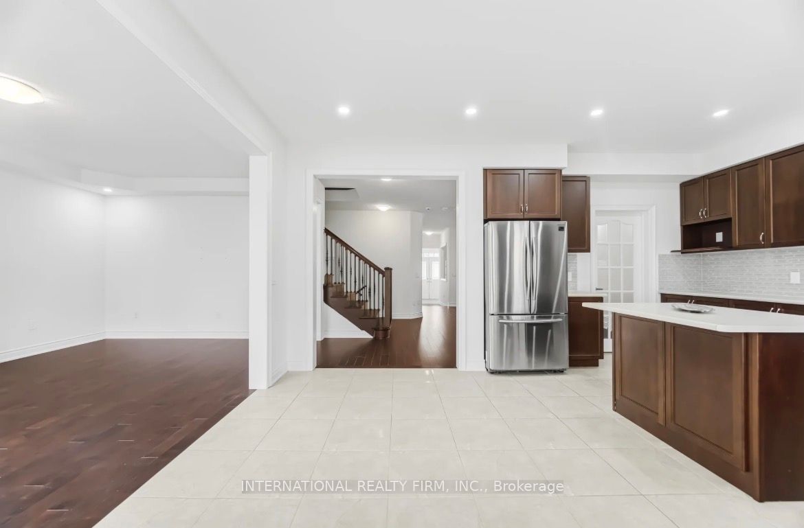 Photo 14 of 221 Etheridge Avenue N, Milton, Ford — HOMEH