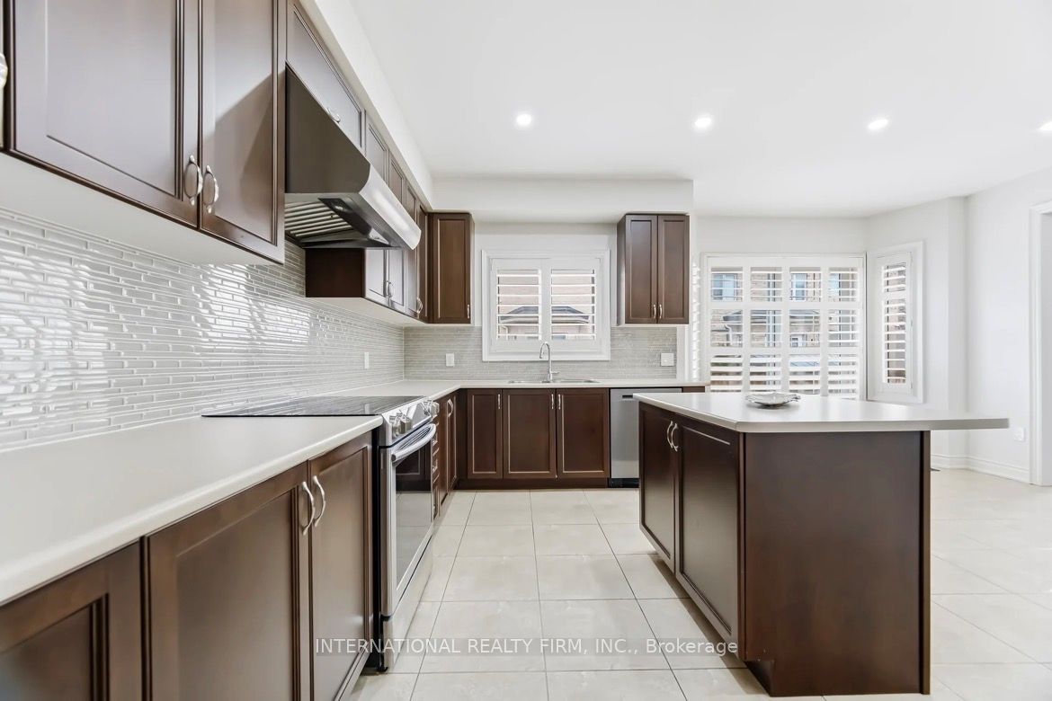 Photo 17 of 221 Etheridge Avenue N, Milton, Ford — HOMEH