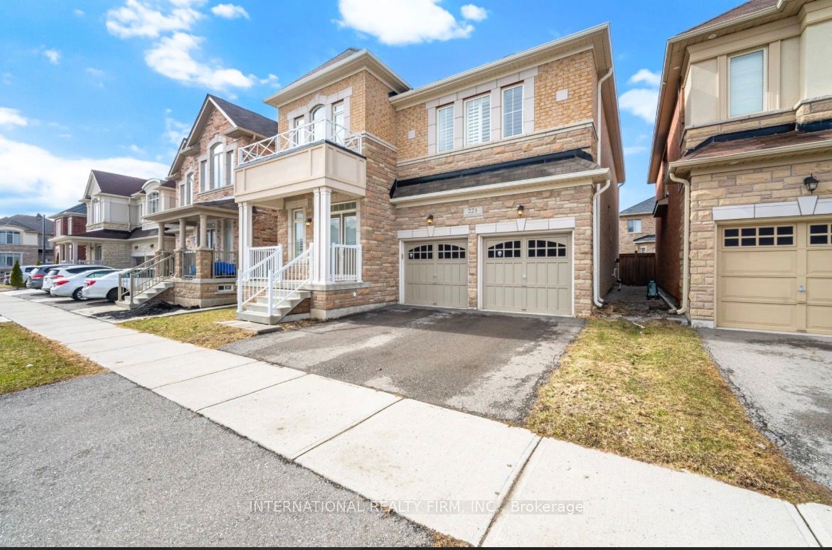 Photo 3 of 221 Etheridge Avenue N, Milton, Ford — HOMEH