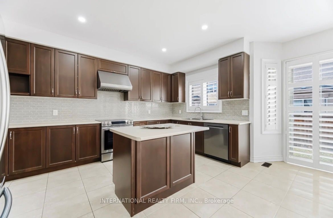 Photo 16 of 221 Etheridge Avenue N, Milton, Ford — HOMEH