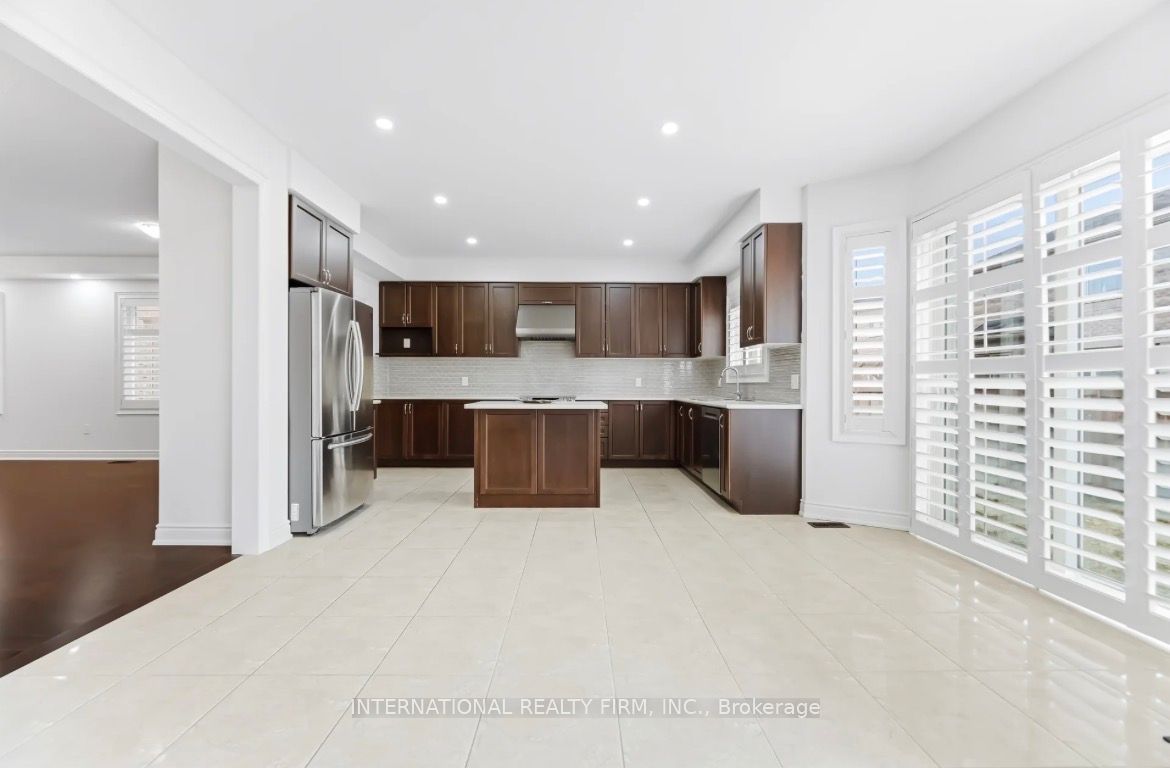 Photo 12 of 221 Etheridge Avenue N, Milton, Ford — HOMEH